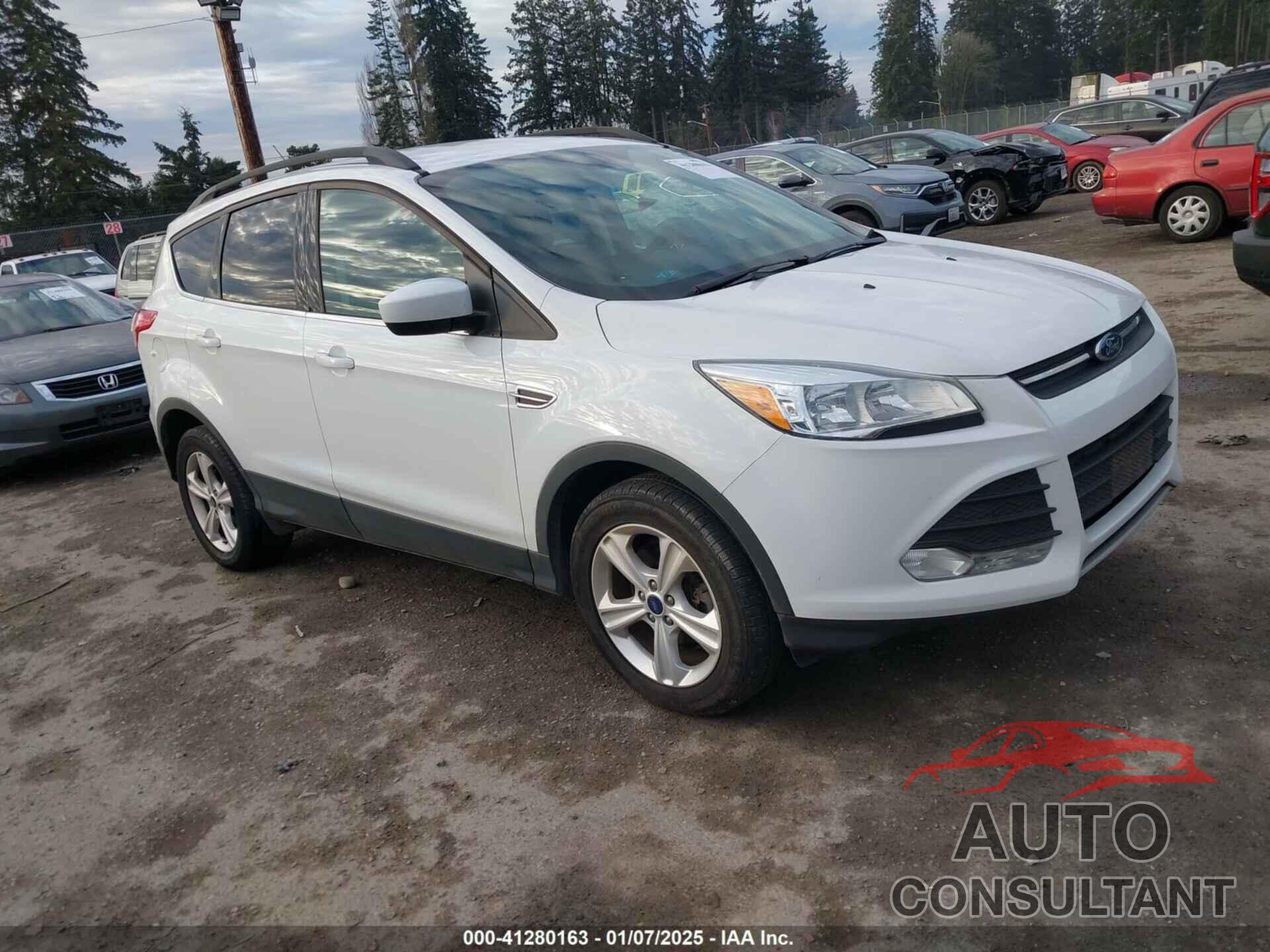 FORD ESCAPE 2015 - 1FMCU9GX4FUC13135