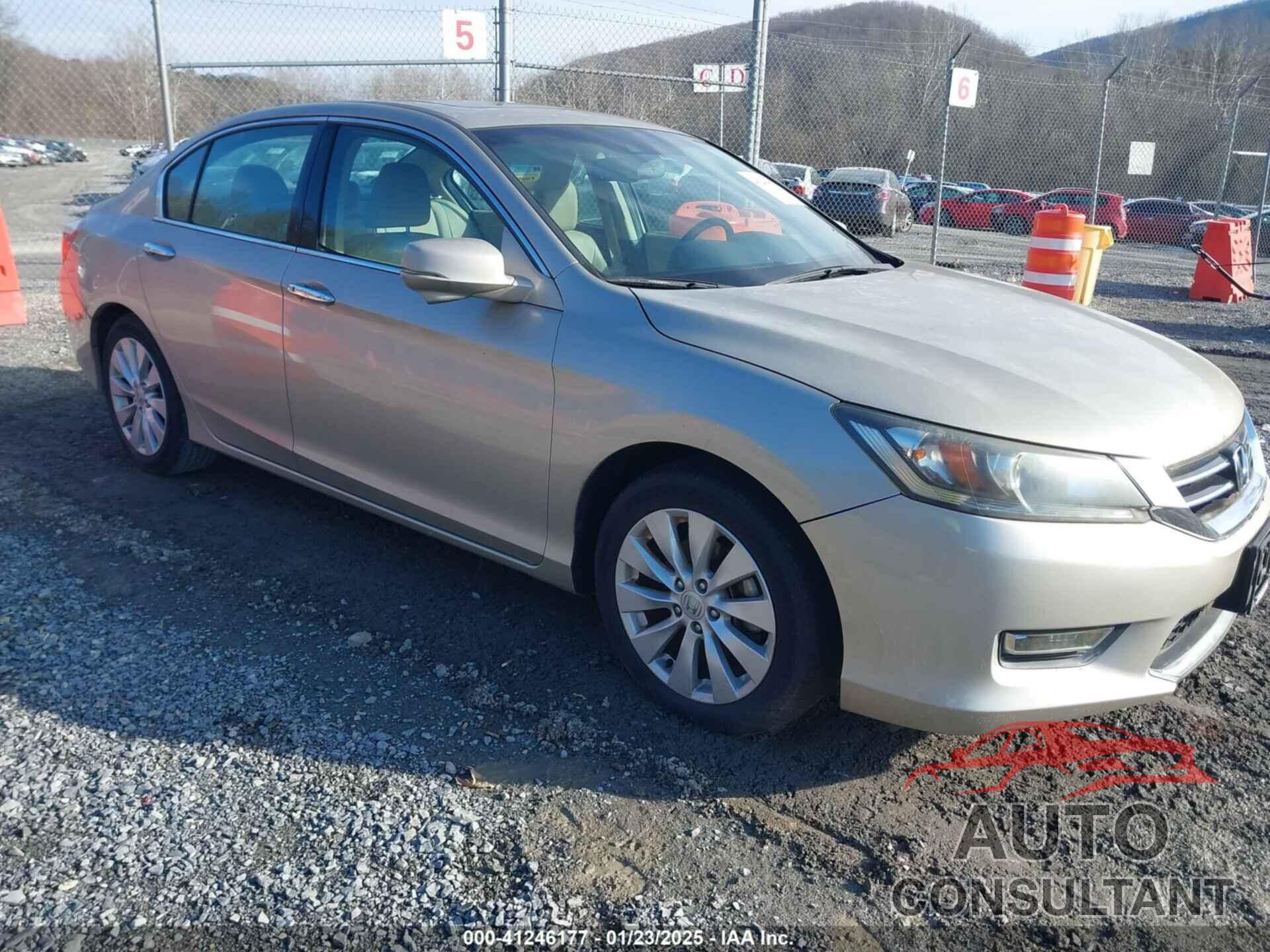 HONDA ACCORD 2013 - 1HGCR3F83DA006622