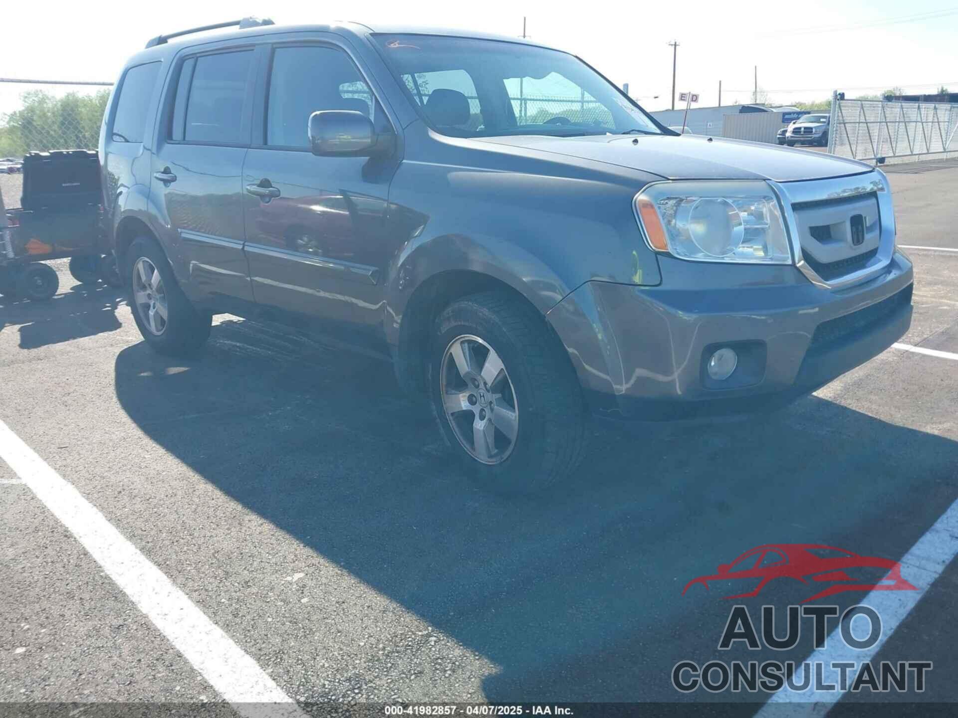 HONDA PILOT 2011 - 5FNYF4H53BB015539