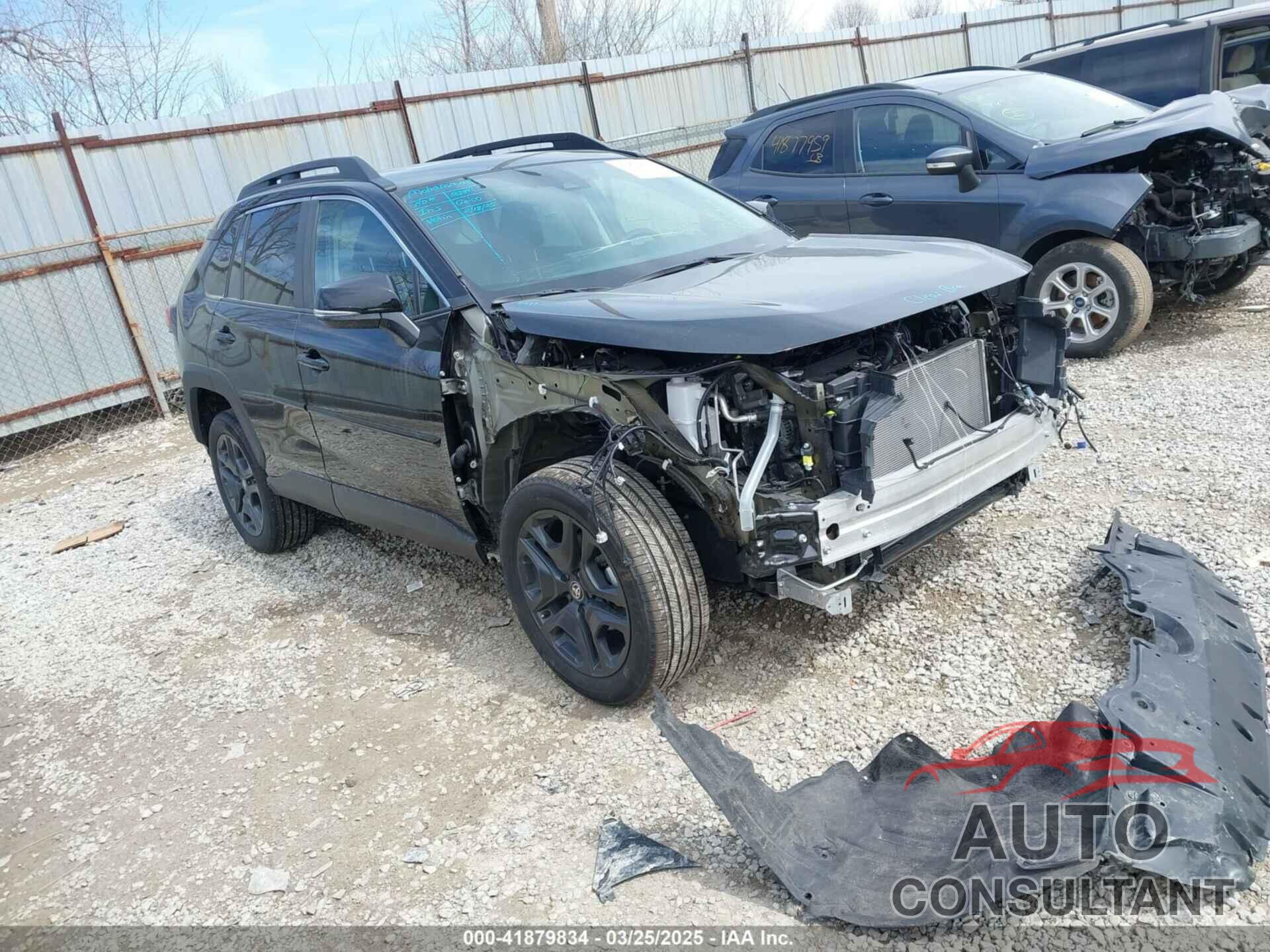 TOYOTA RAV4 2024 - 2T3J1RFV3RW475529