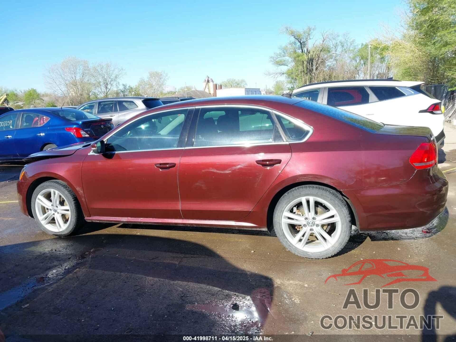 VOLKSWAGEN PASSAT 2014 - 1VWBH7A38EC015013
