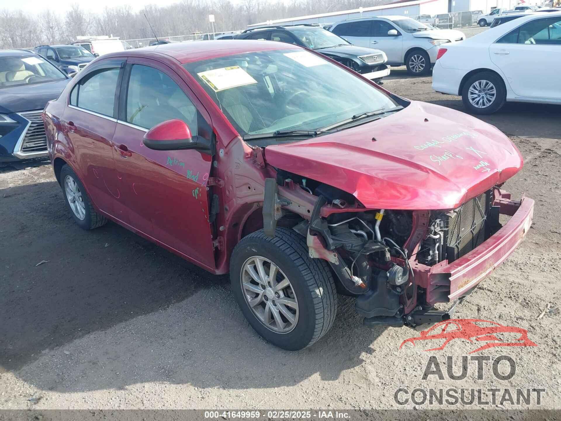 CHEVROLET SONIC 2018 - 1G1JD5SG4J4113078