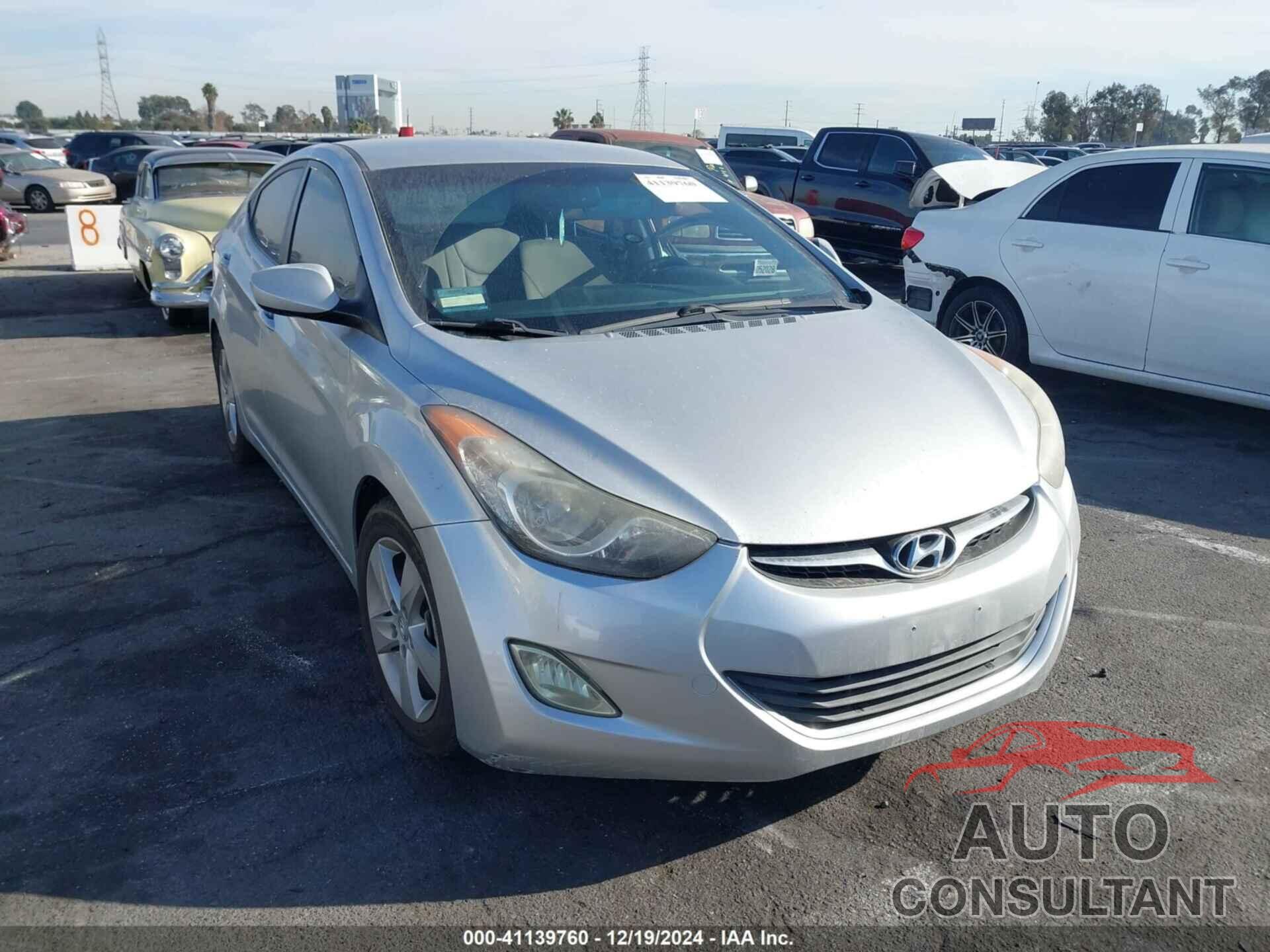 HYUNDAI ELANTRA 2013 - 5NPDH4AE0DH349759