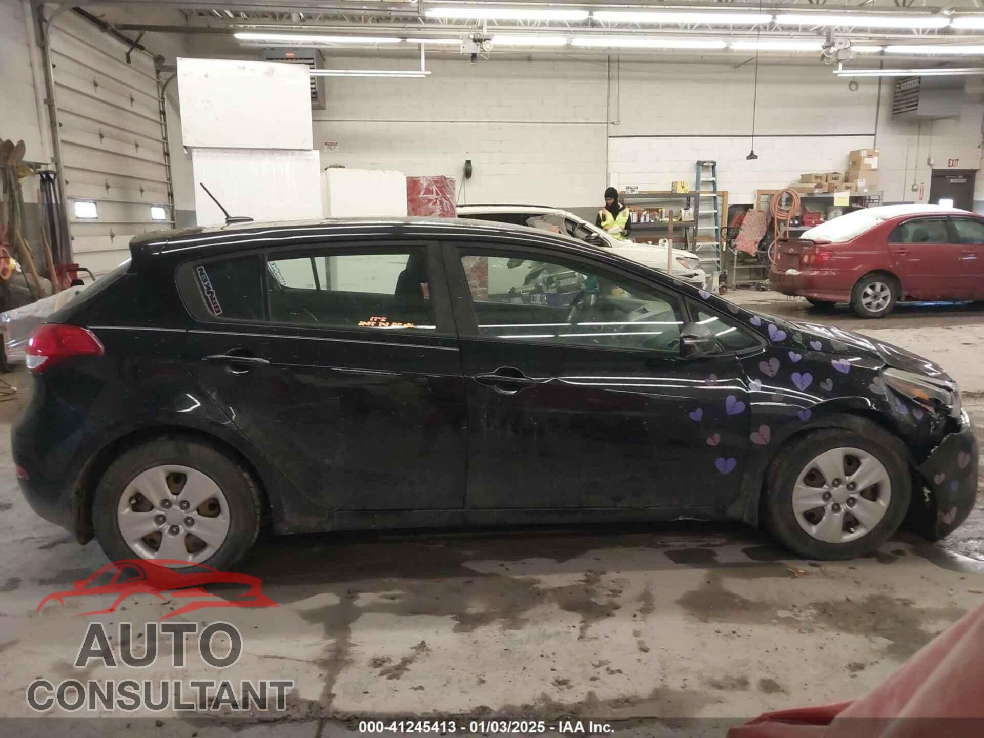 KIA FORTE 2017 - KNAFK5A85H5704647