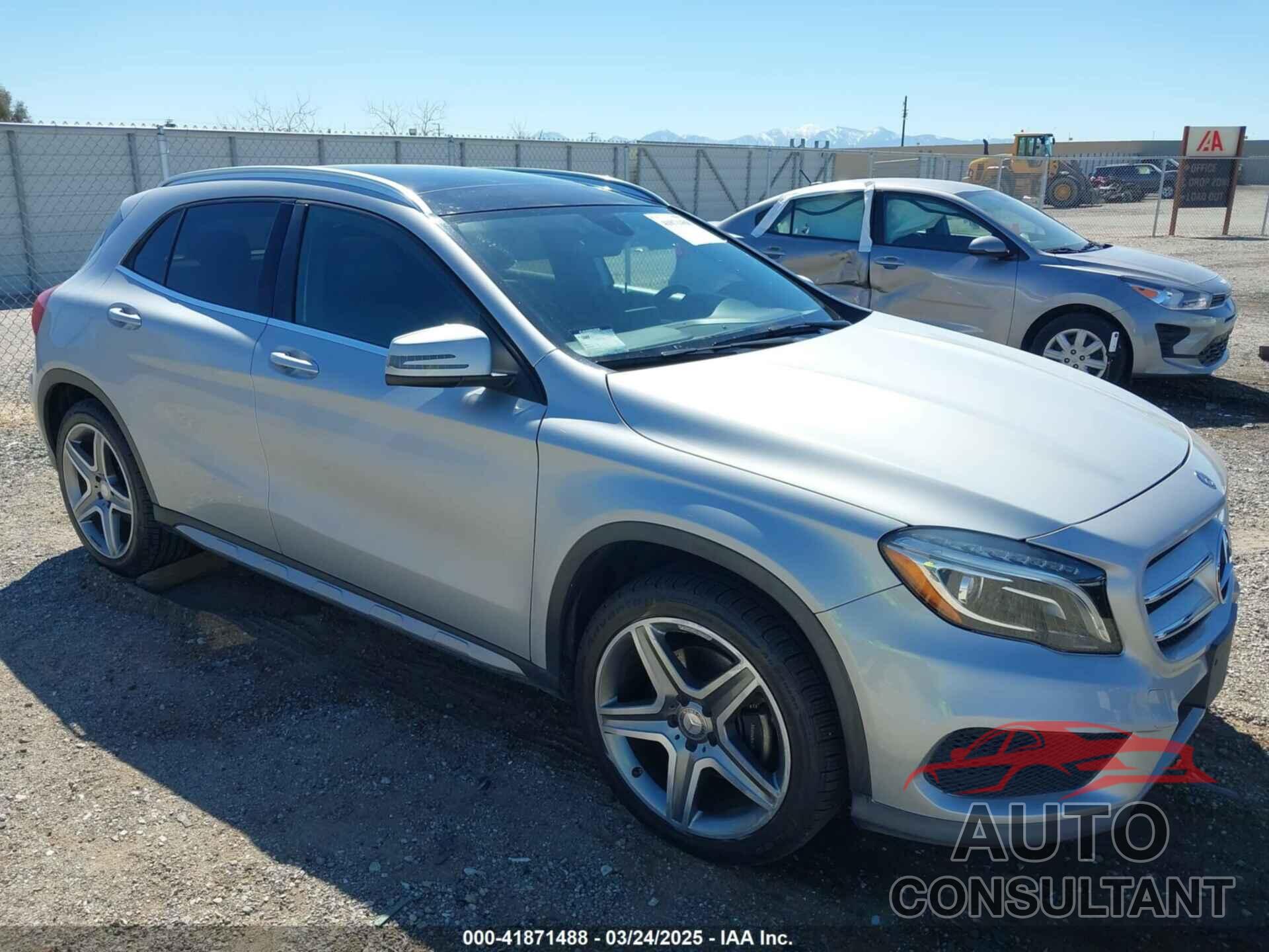 MERCEDES-BENZ GLA 250 2015 - WDCTG4GB8FJ033607