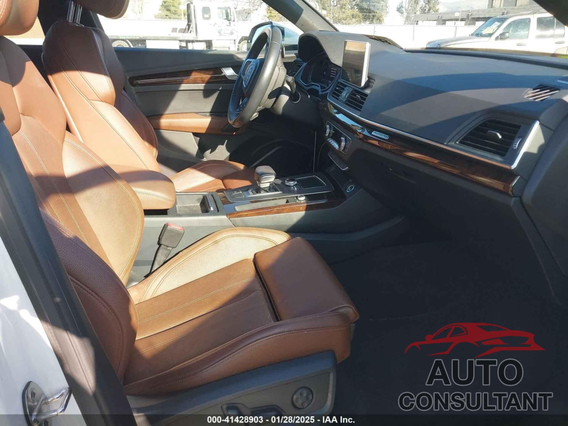 AUDI Q5 2018 - WA1BNAFY9J2196193