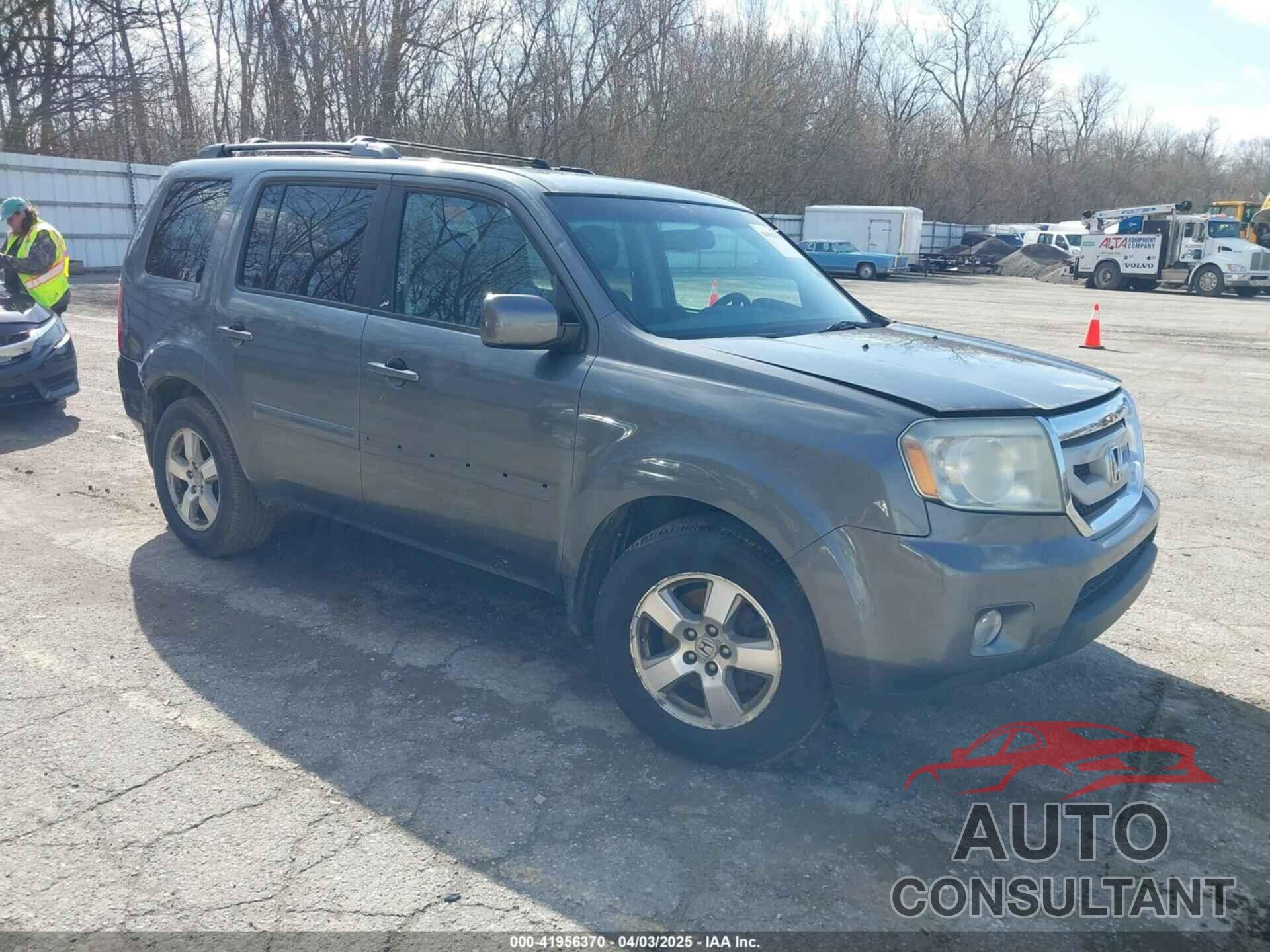 HONDA PILOT 2011 - 5FNYF4H51BB065906