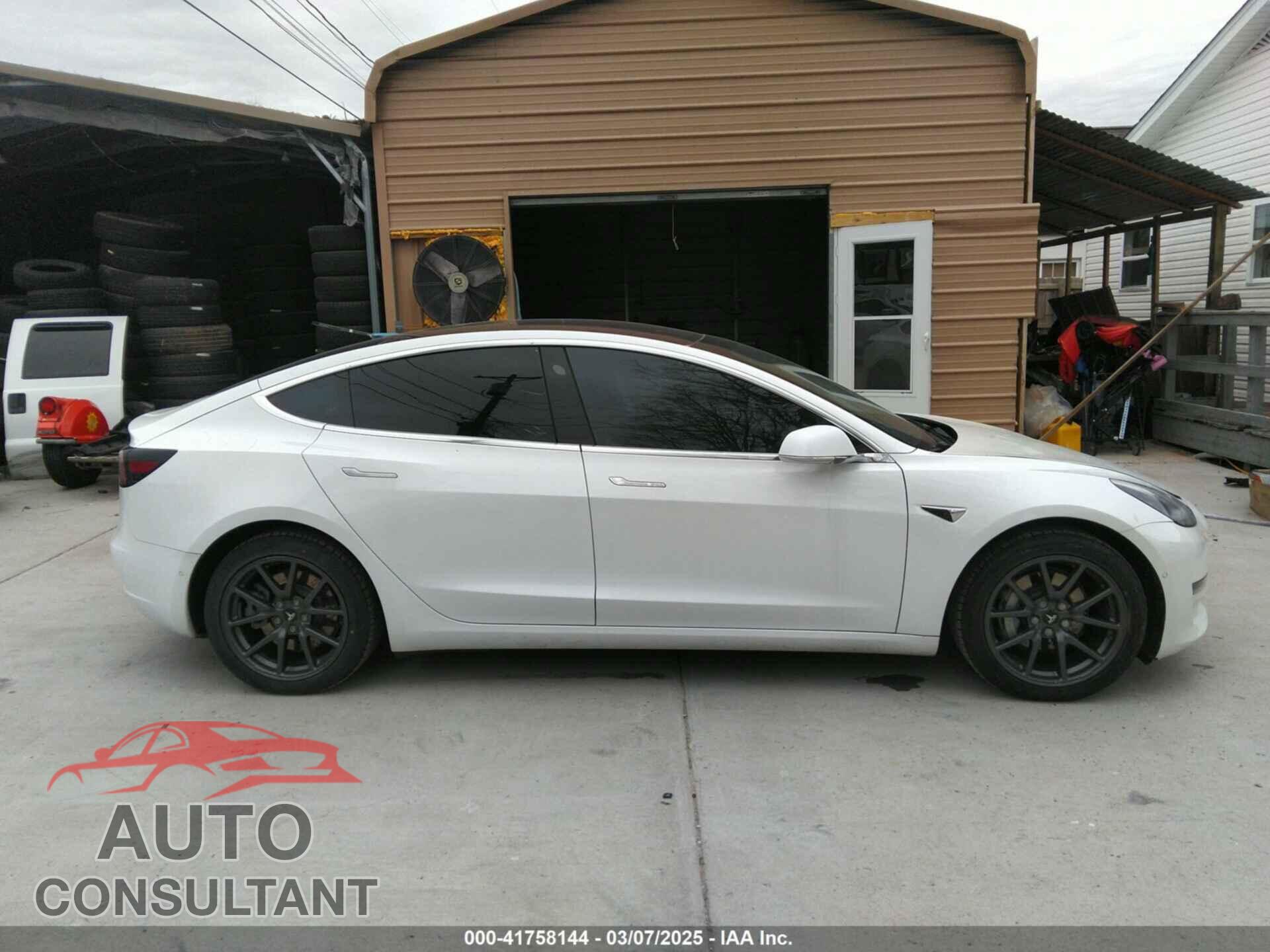 TESLA MODEL 3 2018 - 5YJ3E1EA9JF053983