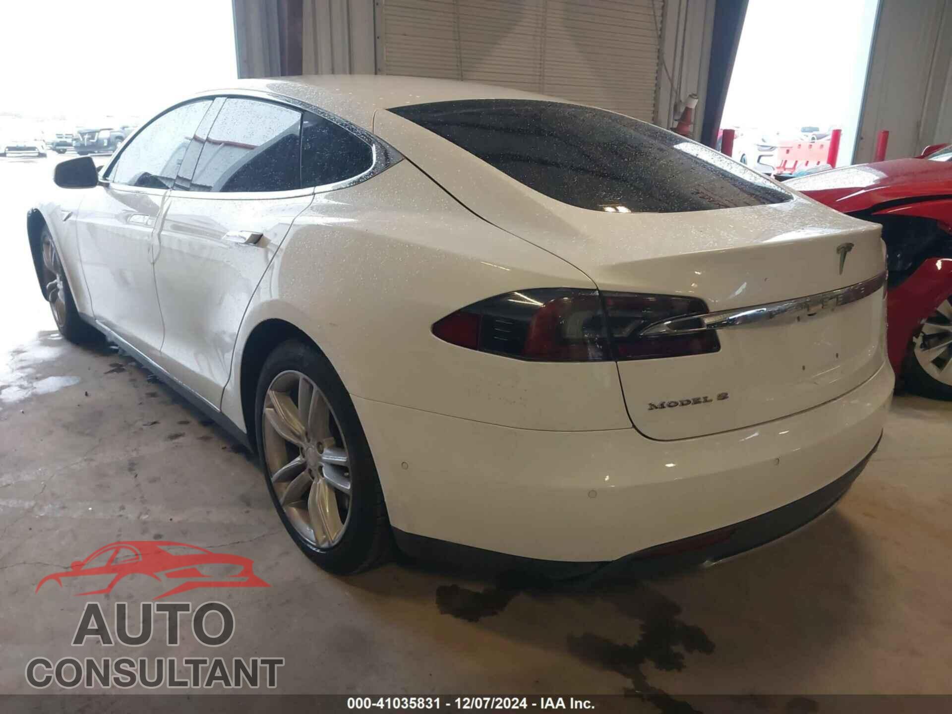 TESLA MODEL S 2015 - 5YJSA1E17FF113967