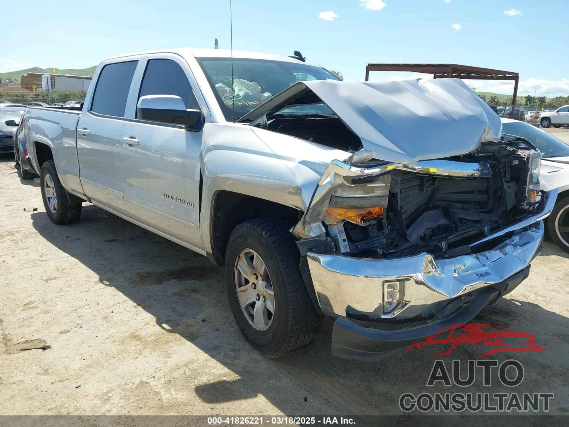 CHEVROLET SILVERADO 1500 2018 - 3GCUKREC2JG180355