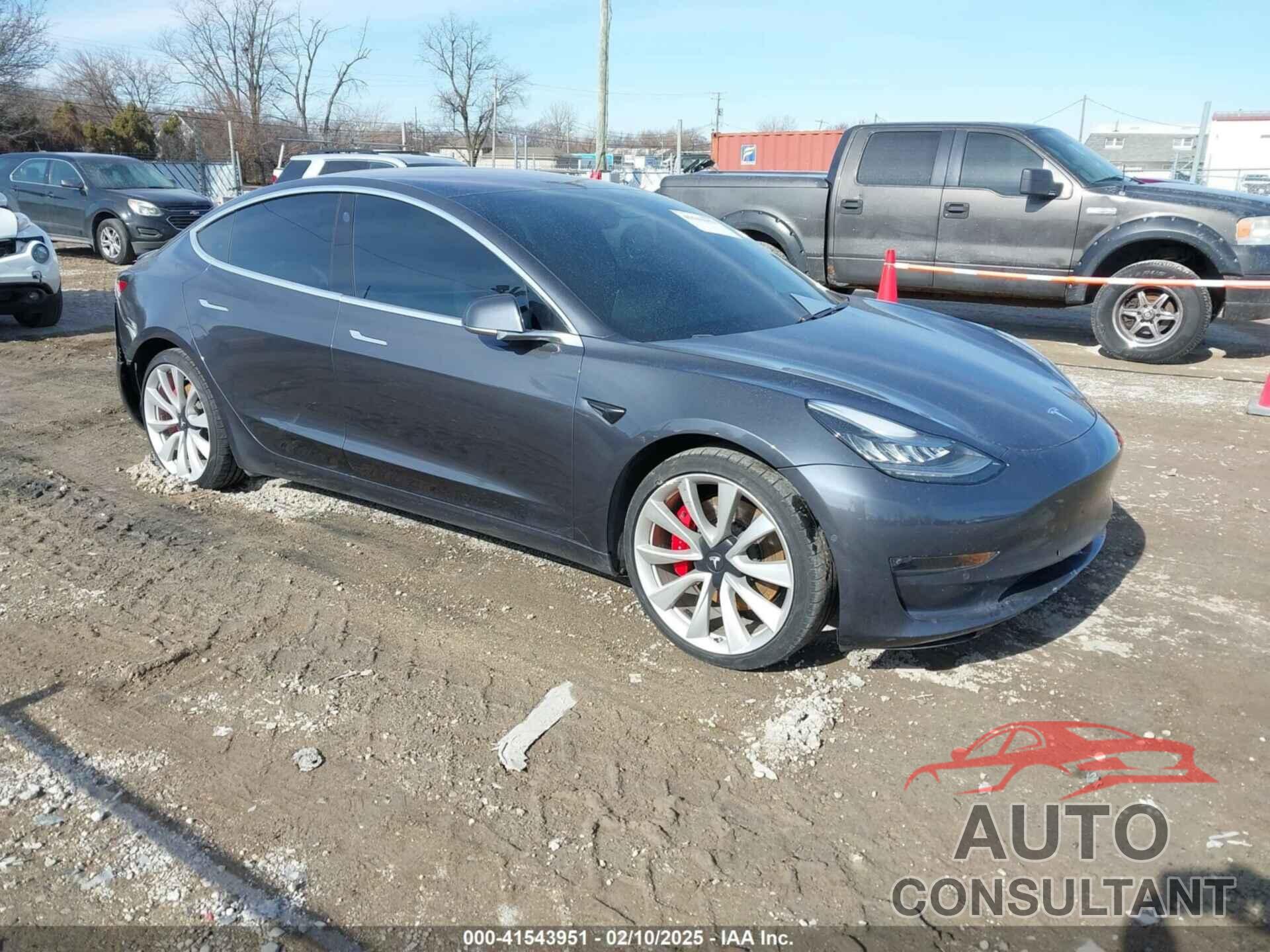 TESLA MODEL 3 2018 - 5YJ3E1EB8JF079869