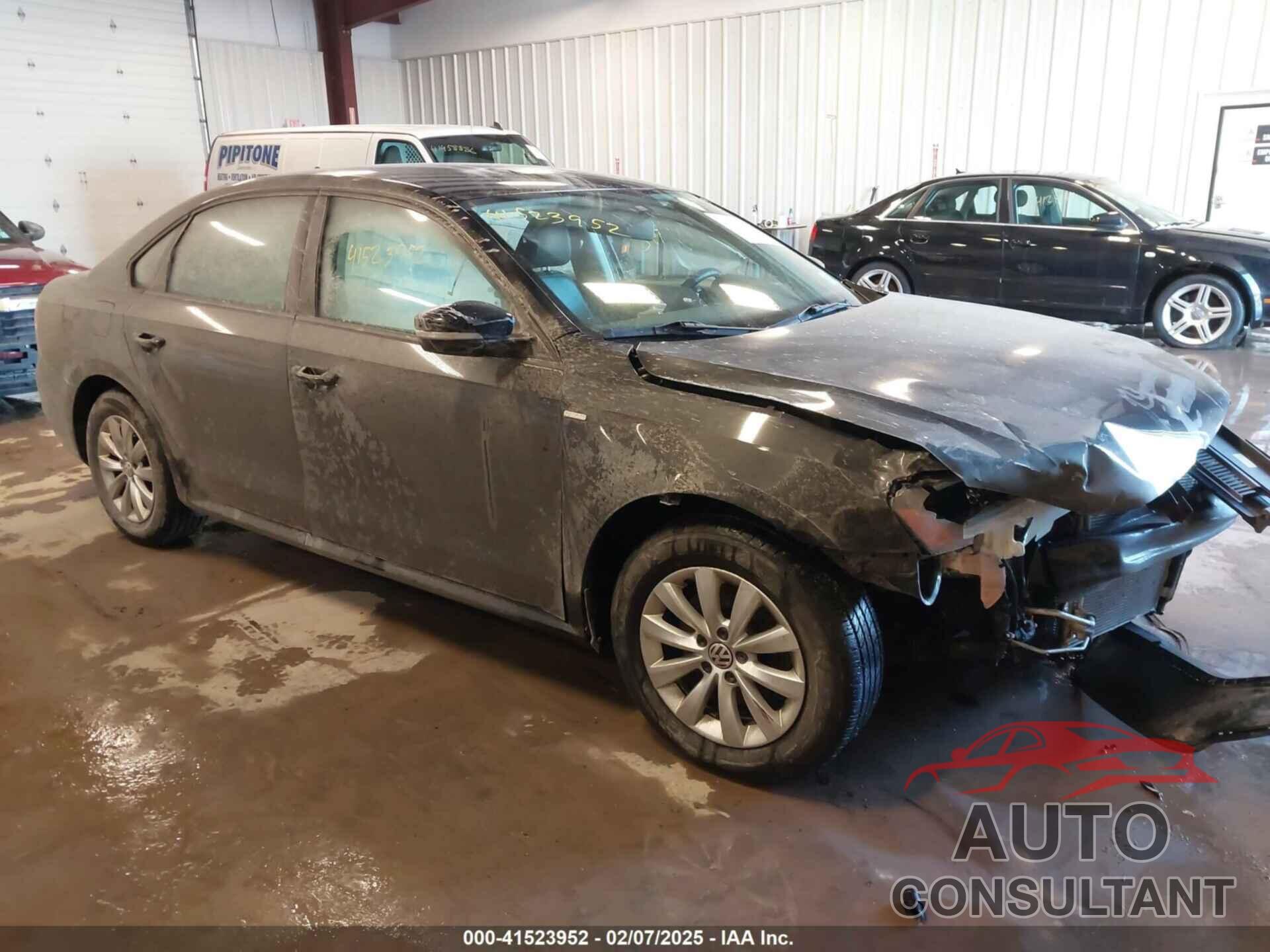 VOLKSWAGEN PASSAT 2014 - 1VWAT7A35EC095722