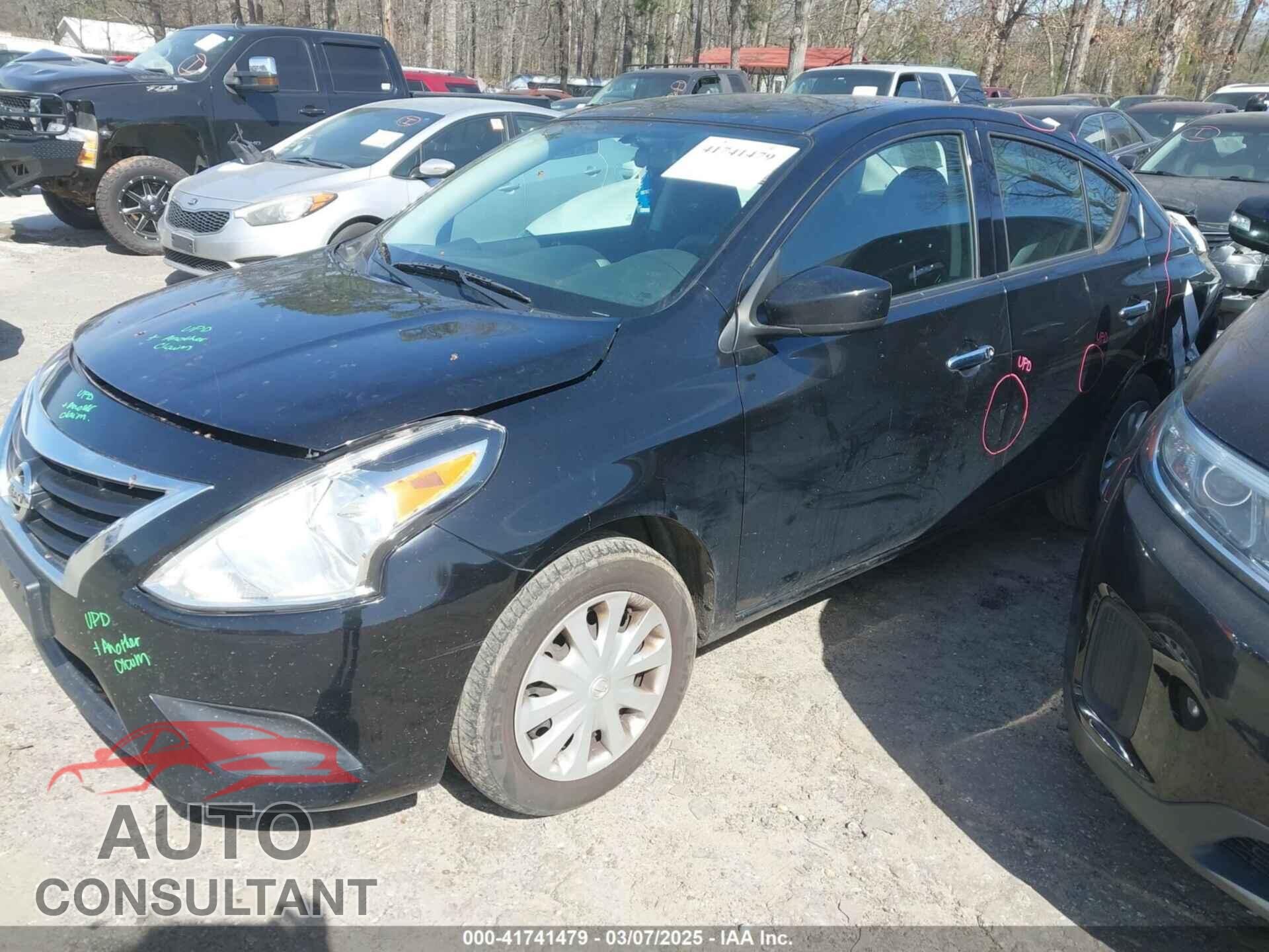 NISSAN VERSA 2019 - 3N1CN7AP3KL878470