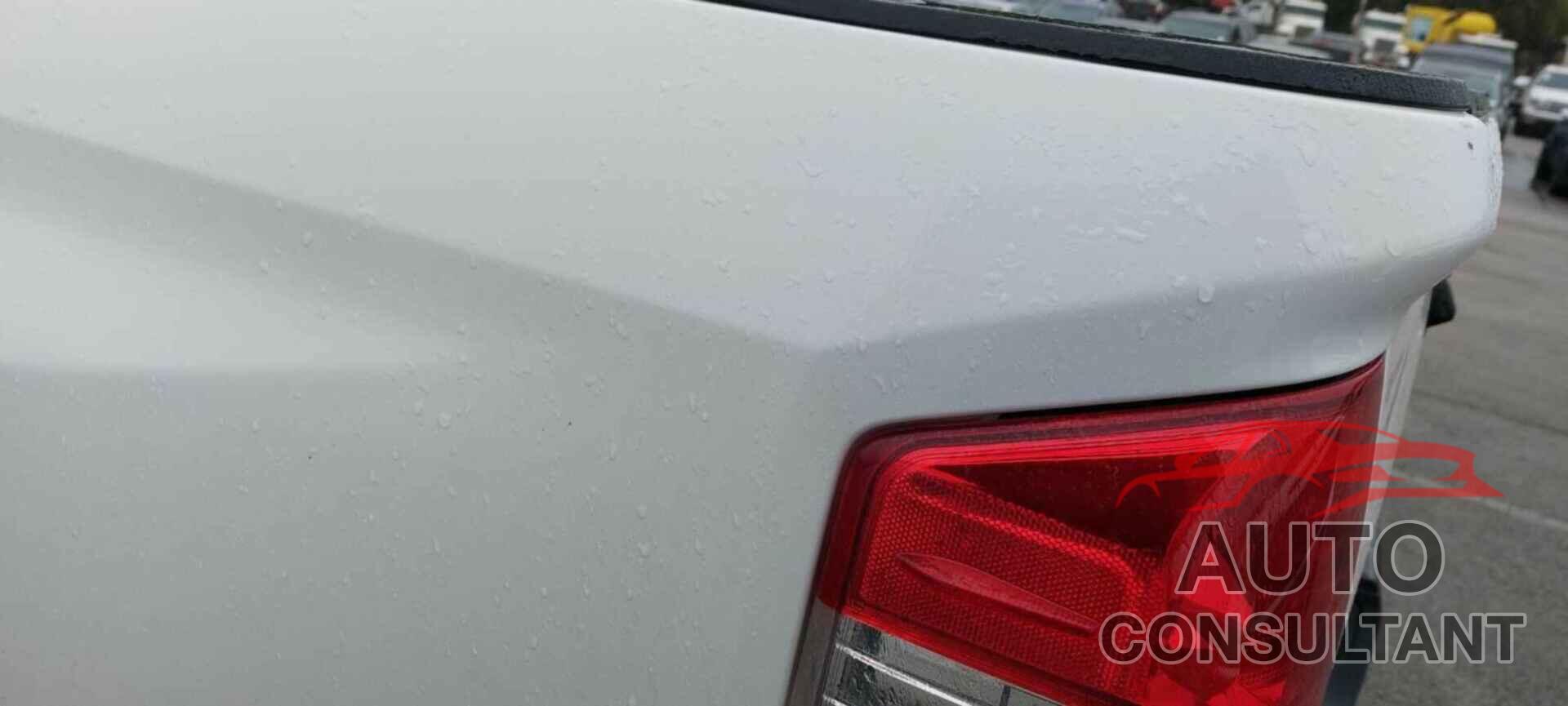TOYOTA TUNDRA 2018 - 5TFDW5F13JX763488
