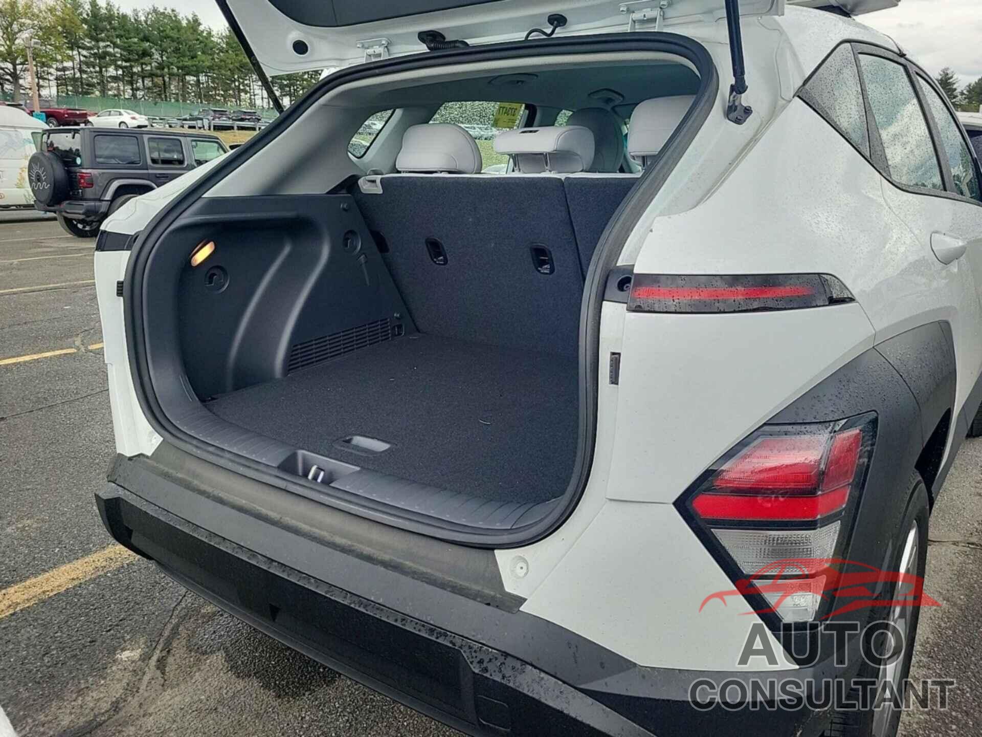 HYUNDAI KONA 2024 - KM8HACAB1RU146331