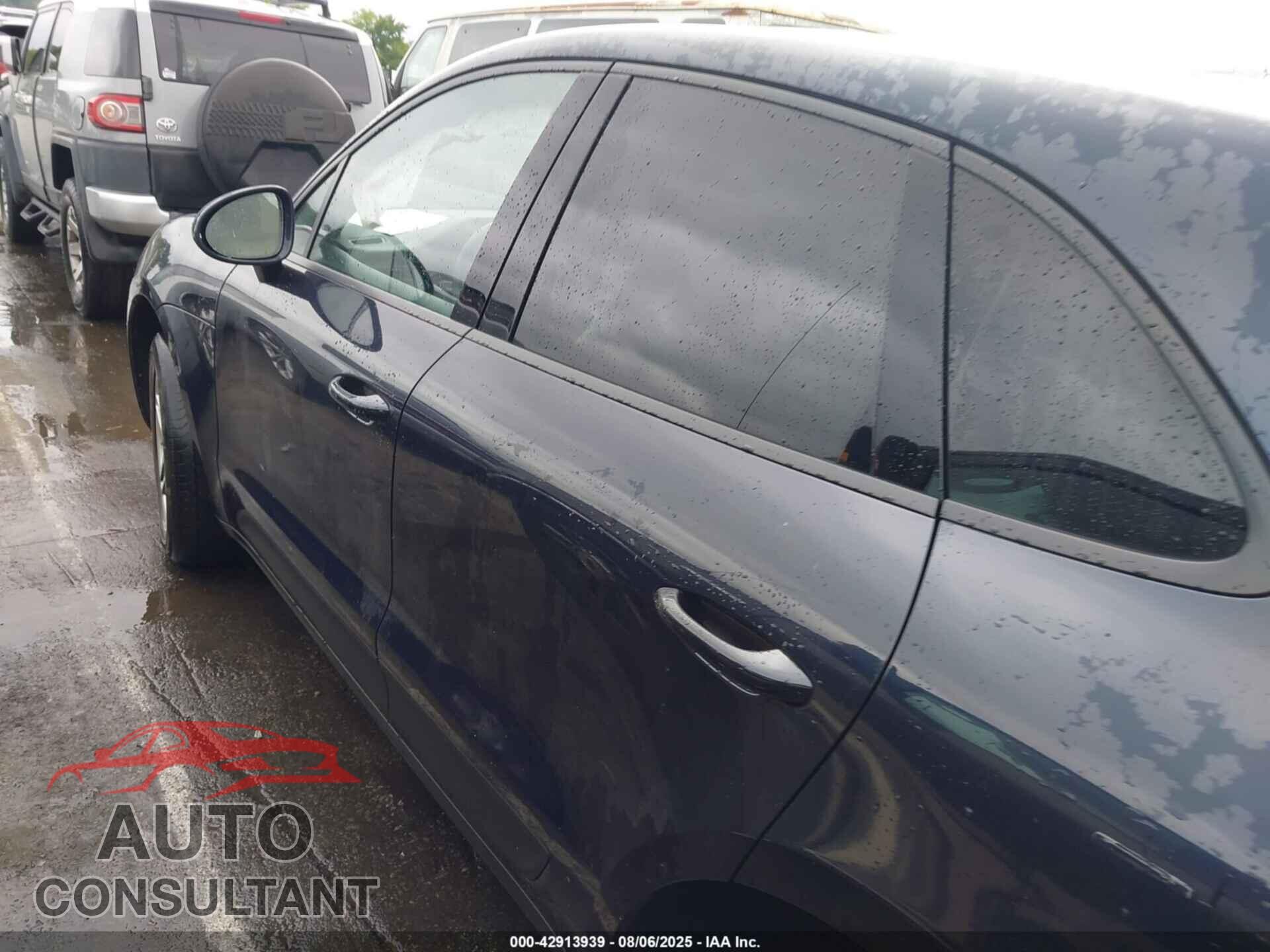 PORSCHE MACAN 2021 - WP1AA2A50MLB09942