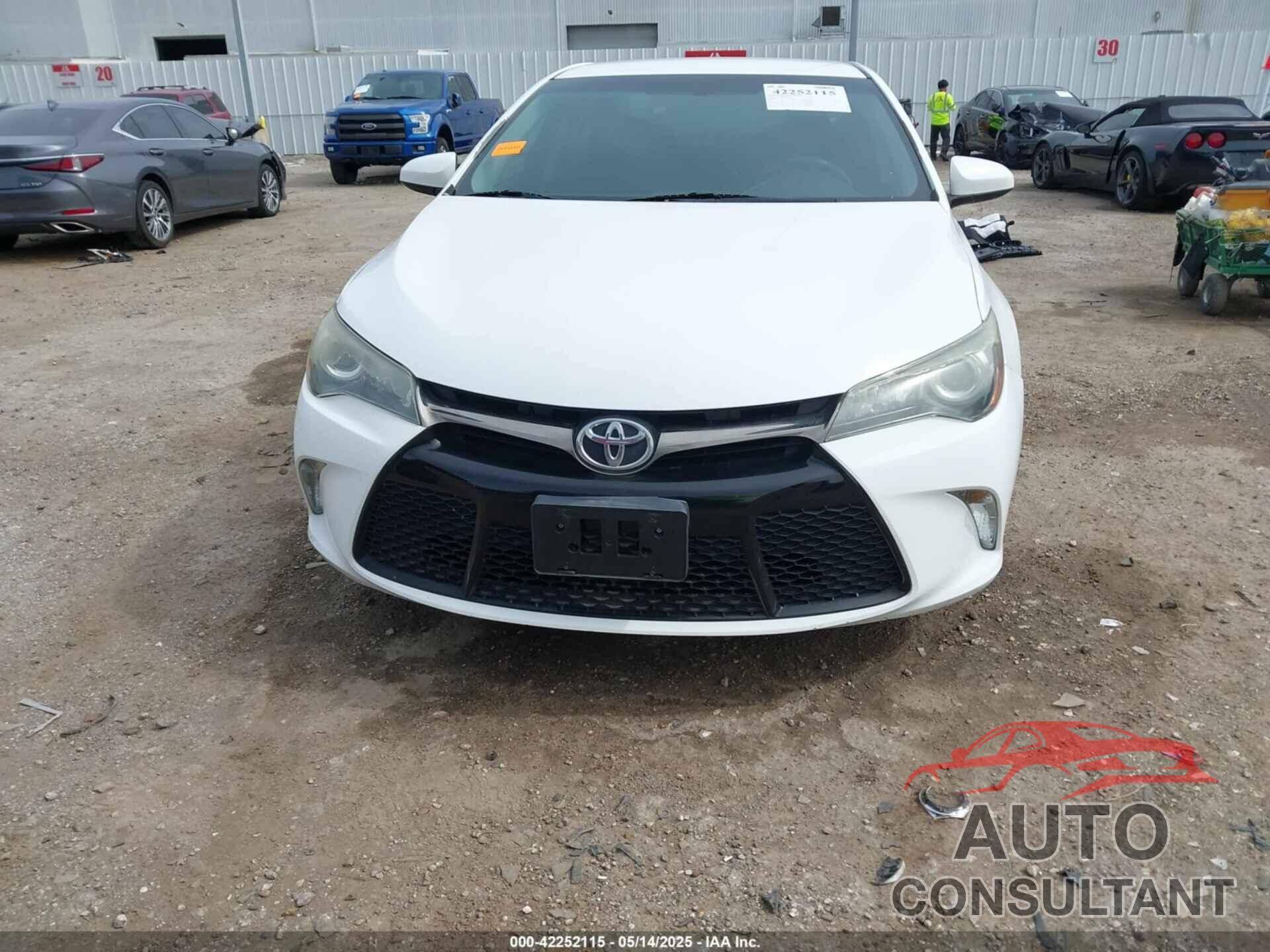 TOYOTA CAMRY 2016 - 4T1BF1FK3GU131024