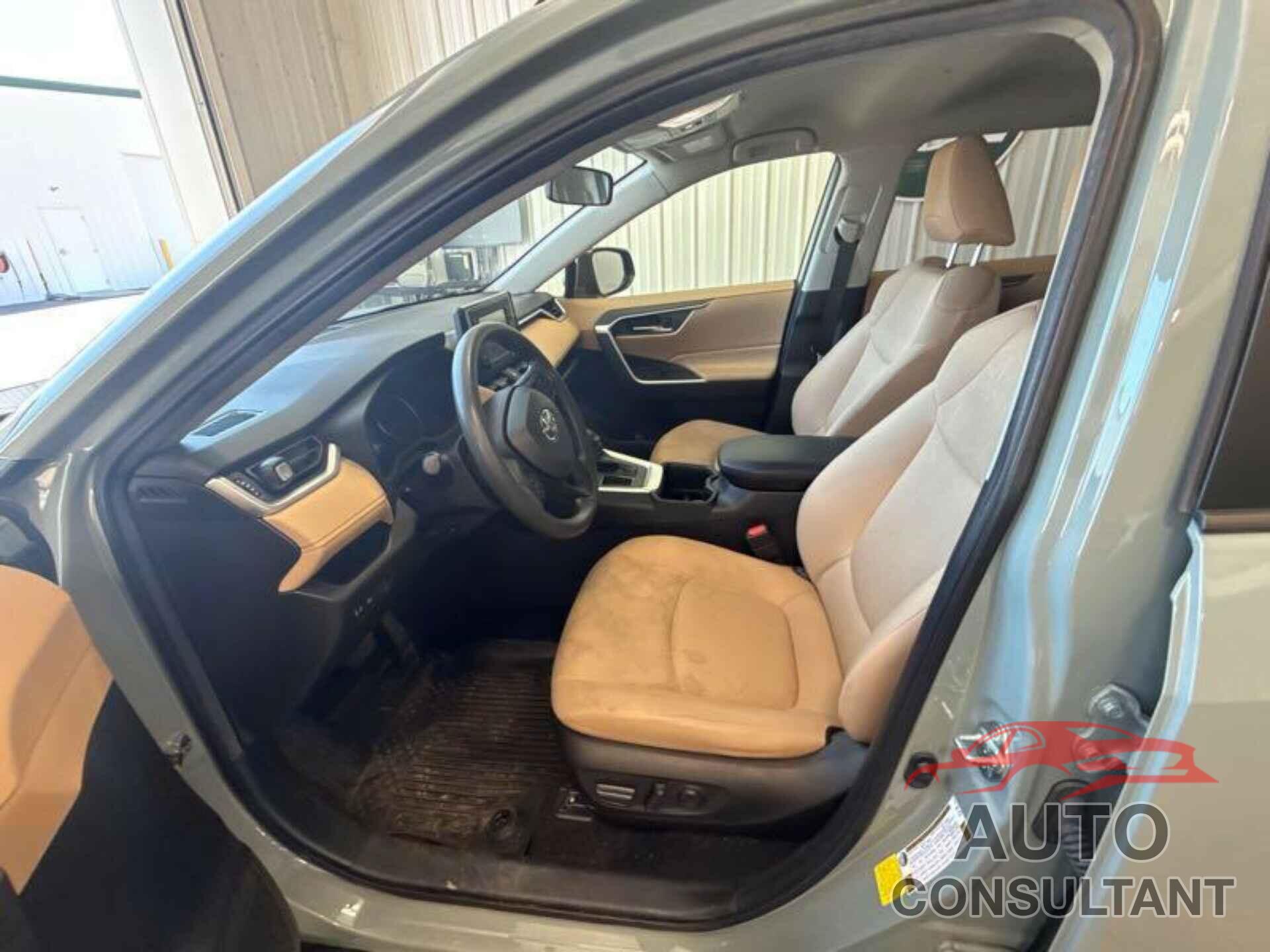 TOYOTA RAV4 2022 - JTMW1RFV4ND088775