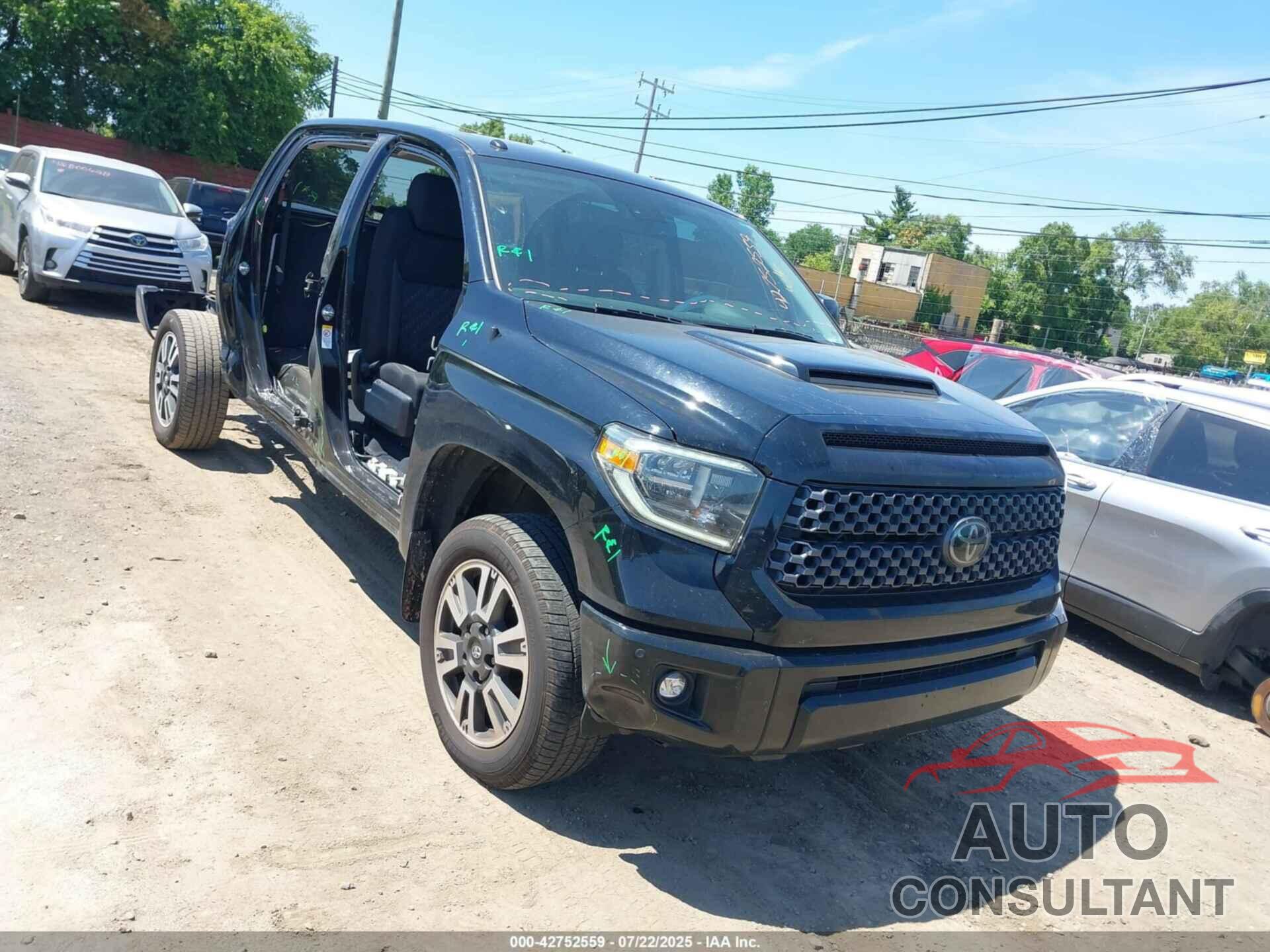 TOYOTA TUNDRA 2018 - 5TFDY5F19JX749461
