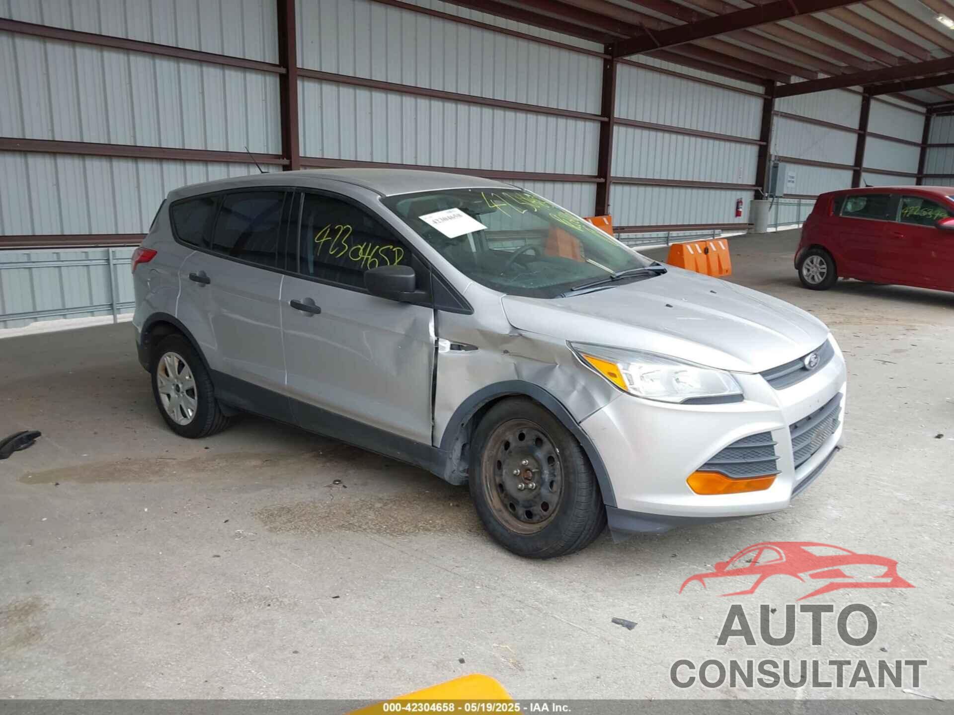 FORD ESCAPE 2016 - 1FMCU0F71GUC42171