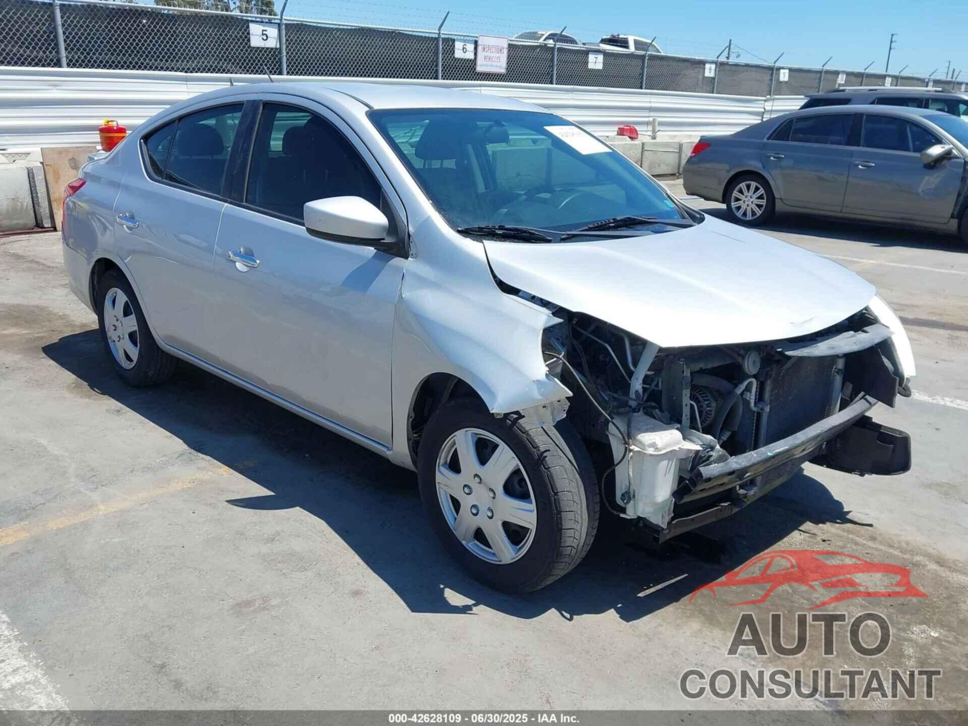 NISSAN VERSA 2018 - 3N1CN7AP1JK410922