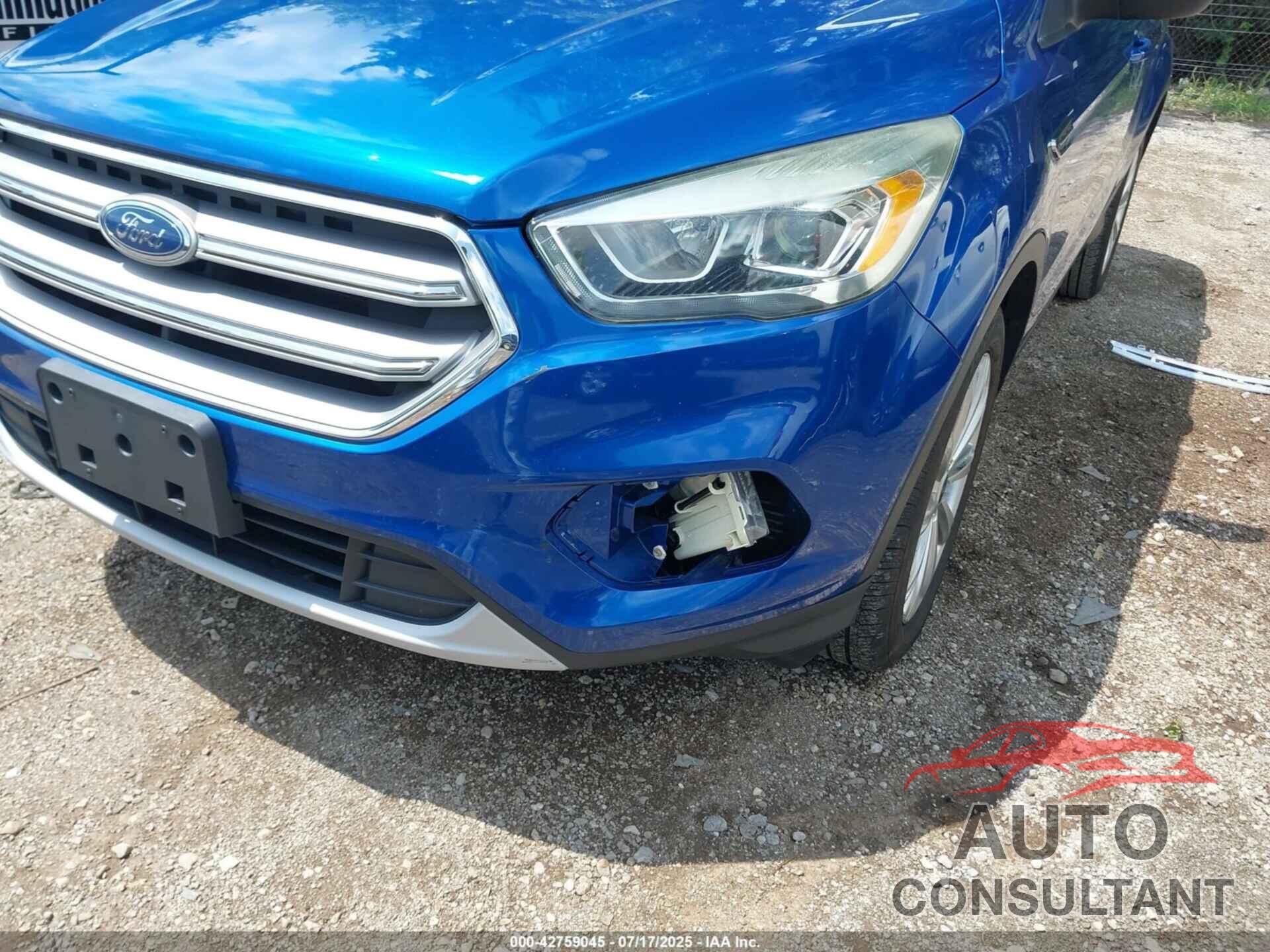FORD ESCAPE 2017 - 1FMCU0JD7HUC21744