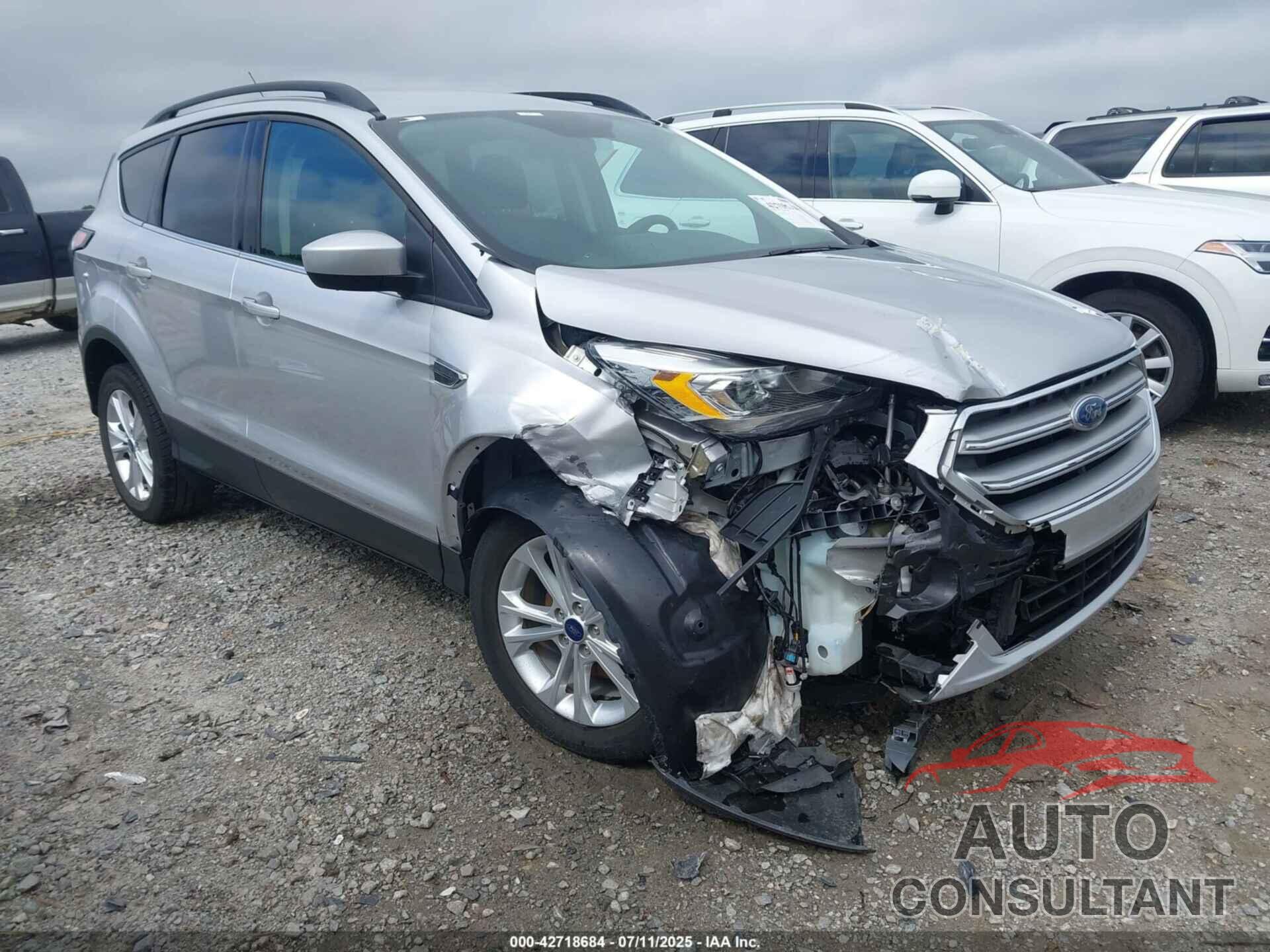 FORD ESCAPE 2017 - 1FMCU0GD4HUD72418