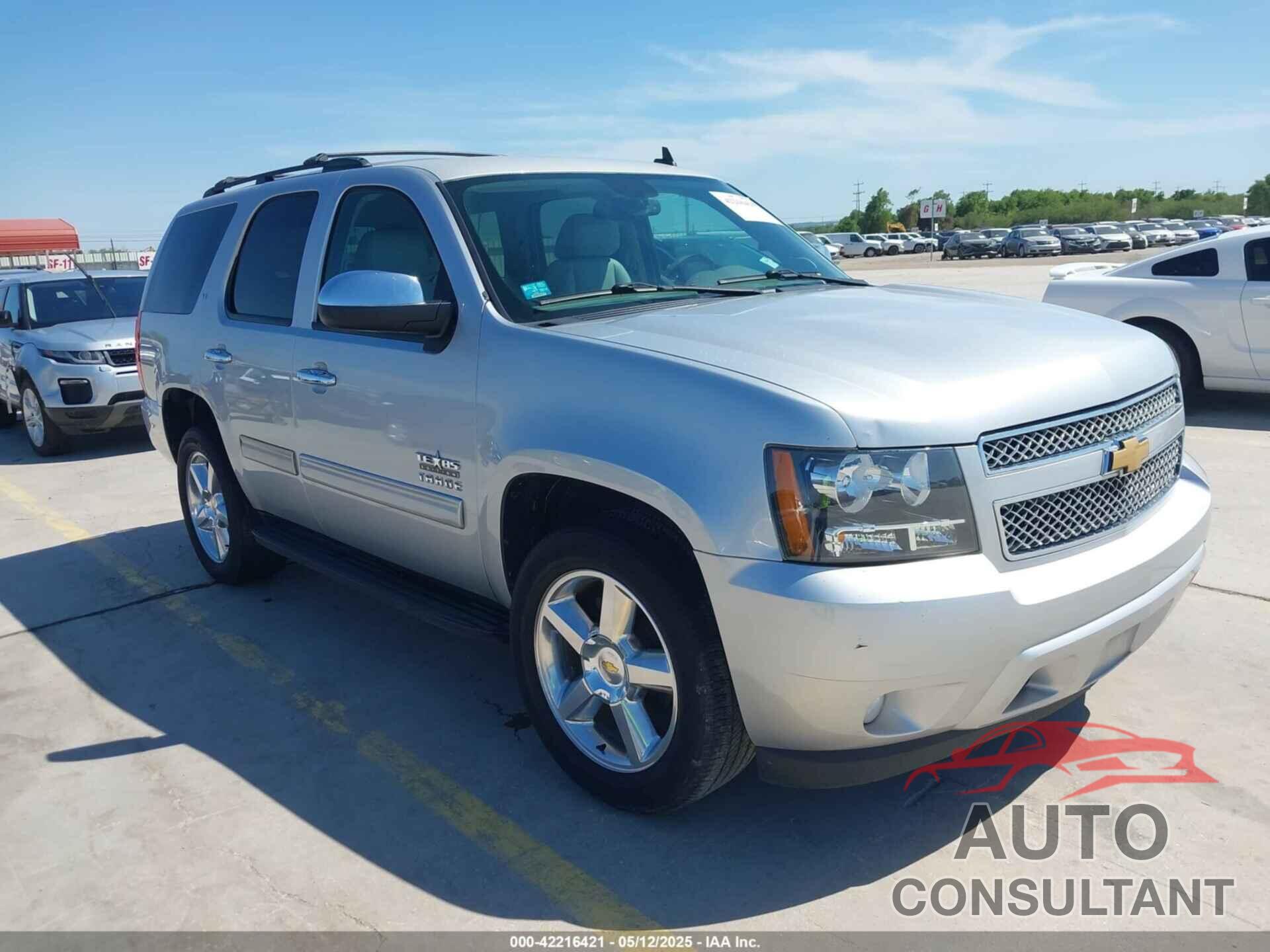 CHEVROLET TAHOE 2013 - 1GNSCBE07DR164486