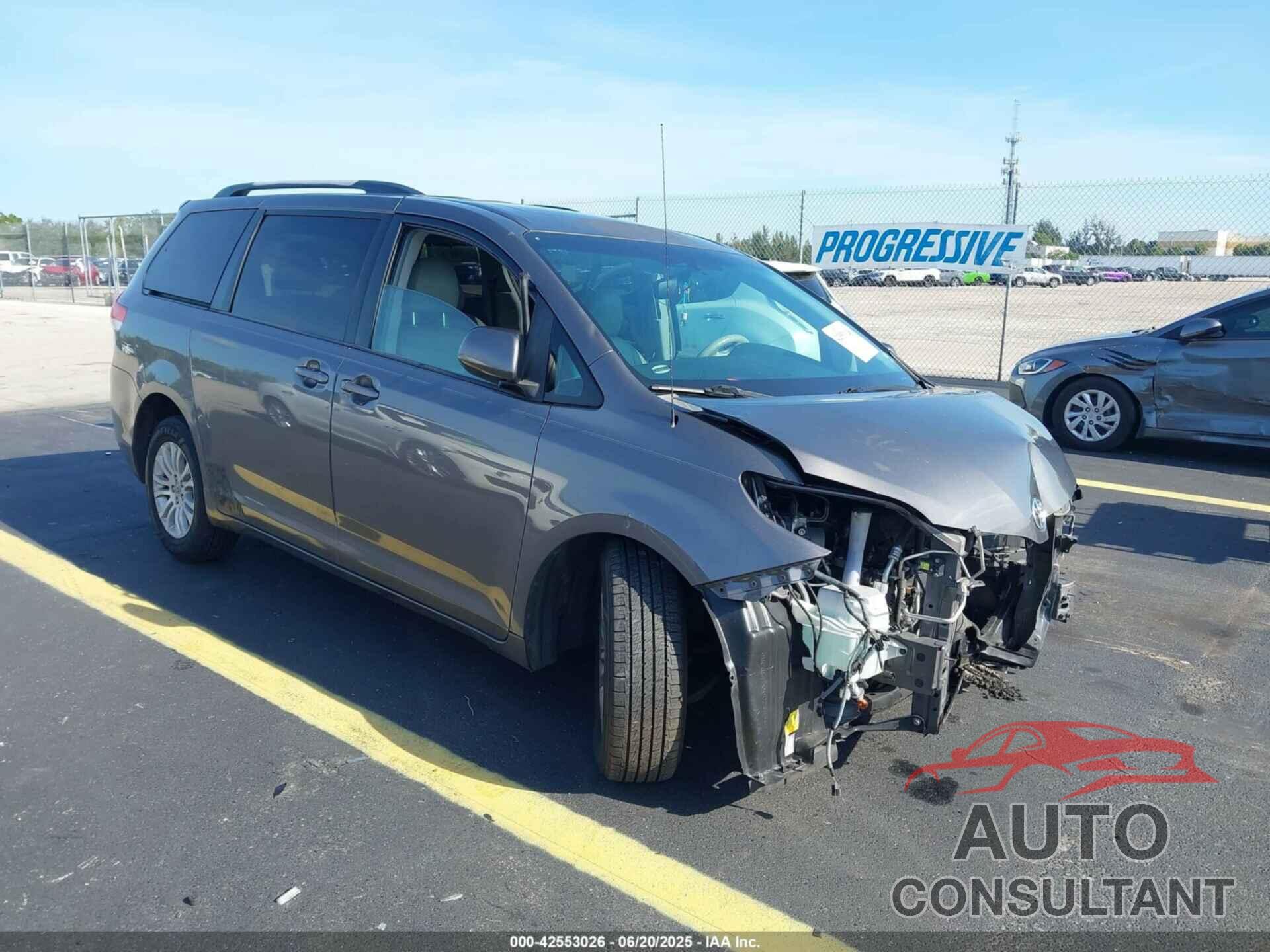 TOYOTA SIENNA 2011 - 5TDYK3DC9BS117594