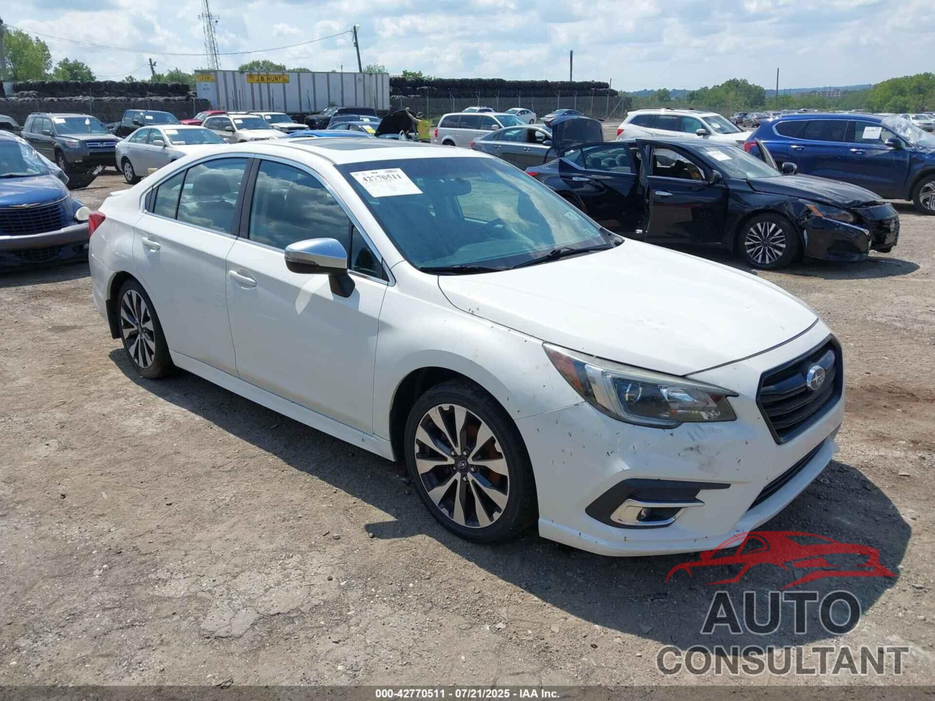 SUBARU LEGACY 2018 - 4S3BNAR69J3009898