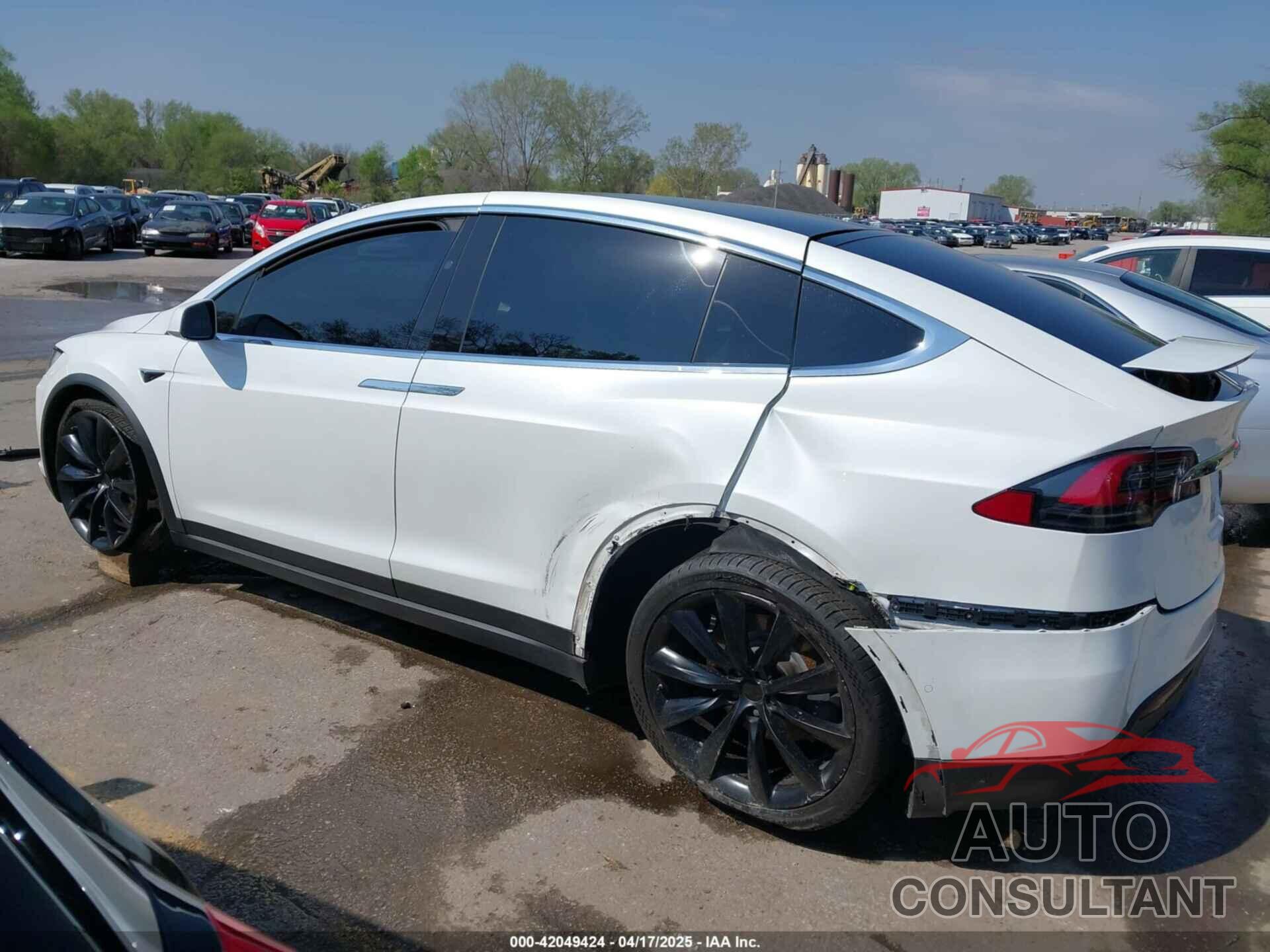 TESLA MODEL X 2019 - 5YJXCBE27KF150381