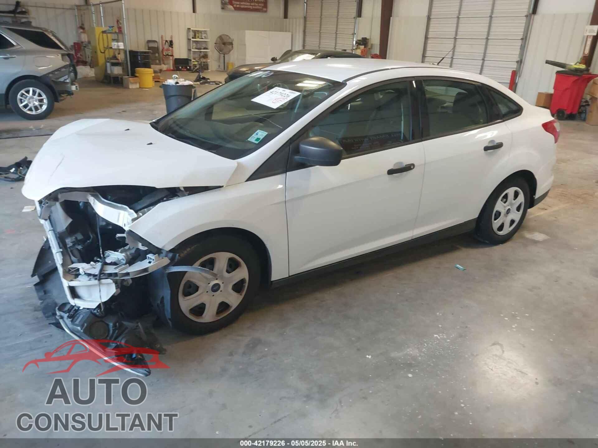 FORD FOCUS 2014 - 1FADP3E28EL422084