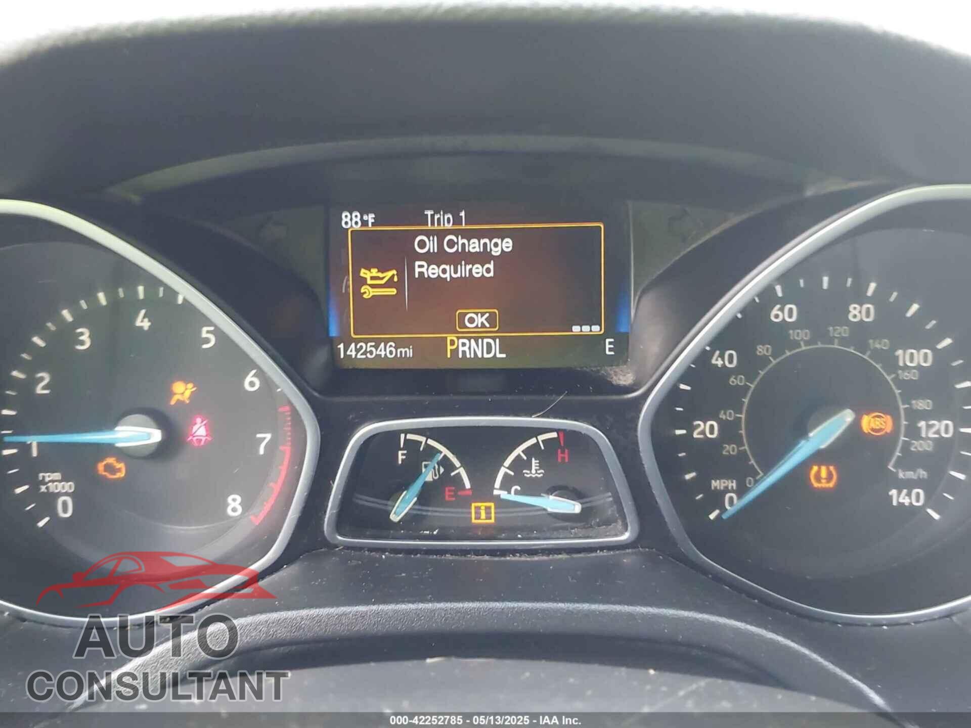 FORD FOCUS 2017 - 1FADP3F28HL263277