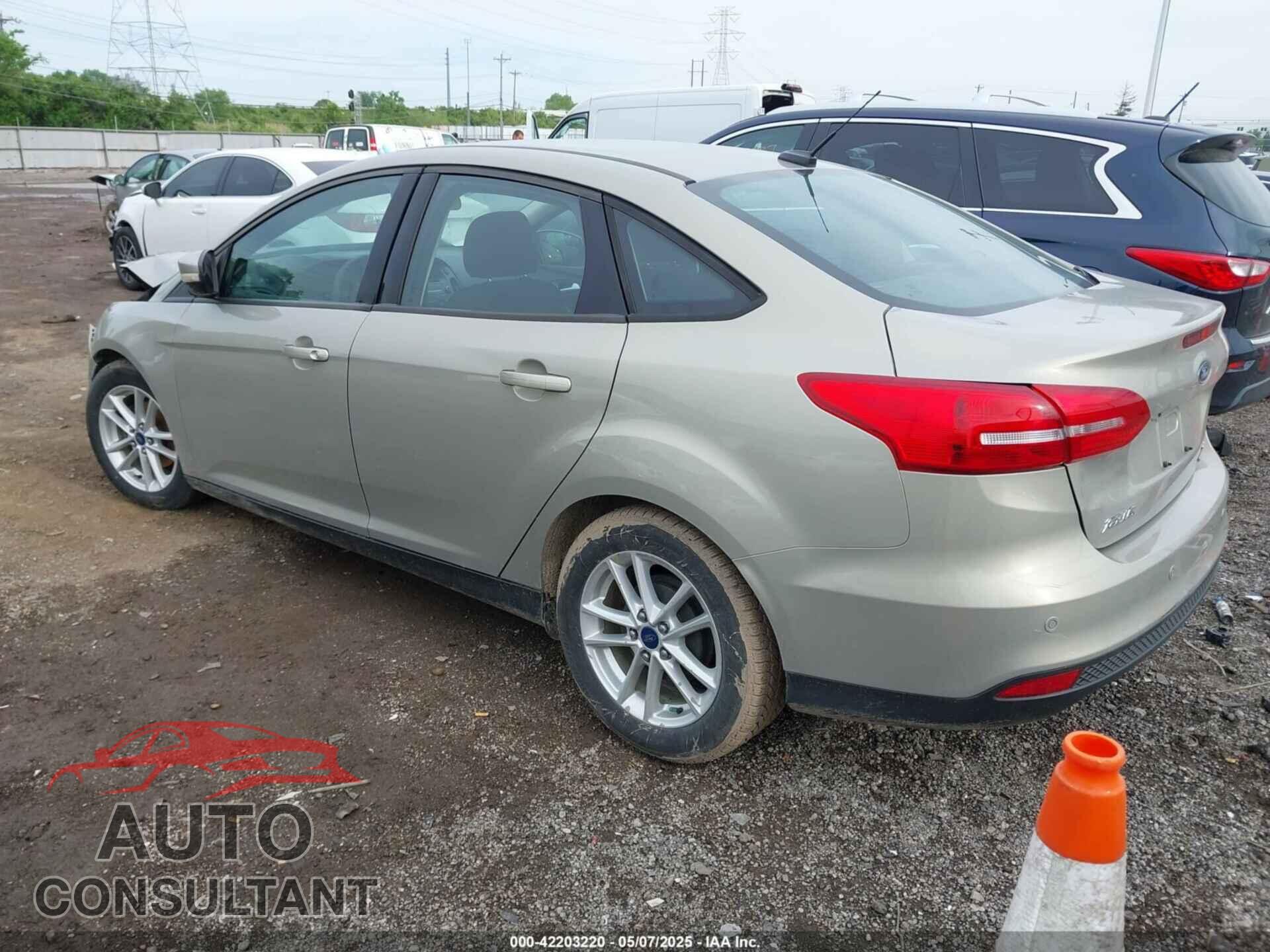 FORD FOCUS 2015 - 1FADP3F29FL218068