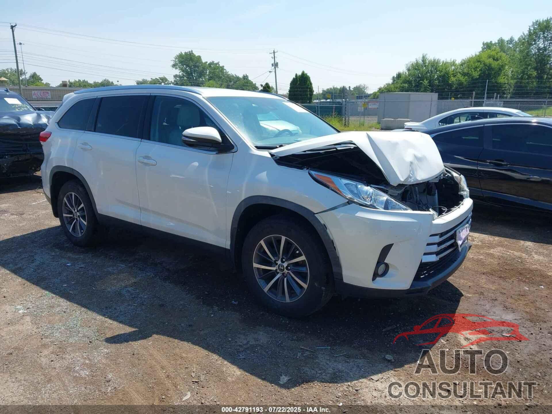 TOYOTA HIGHLANDER 2019 - 5TDJZRFH7KS594825