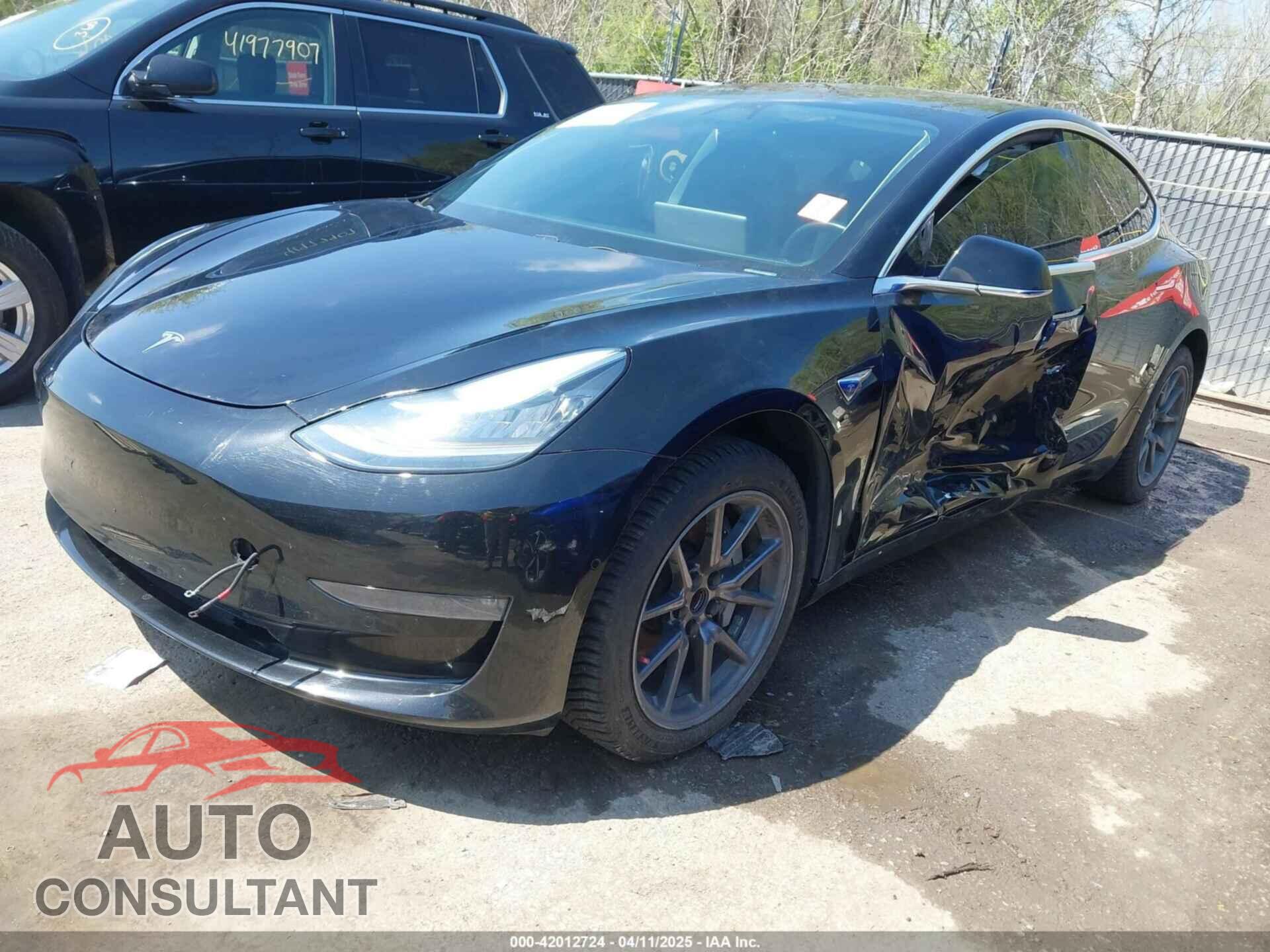 TESLA MODEL 3 2019 - 5YJ3E1EA4KF296859