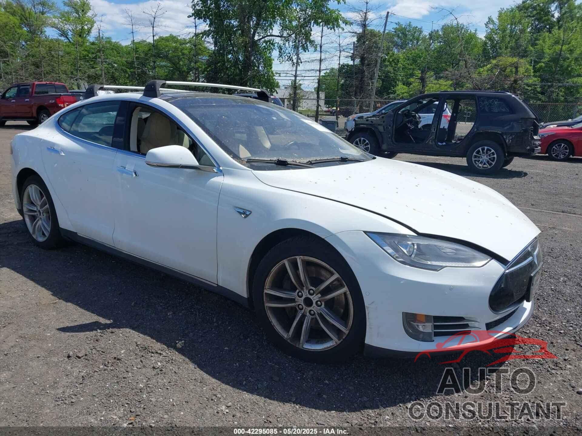 TESLA MODEL S 2014 - 5YJSA1S10EFP50606