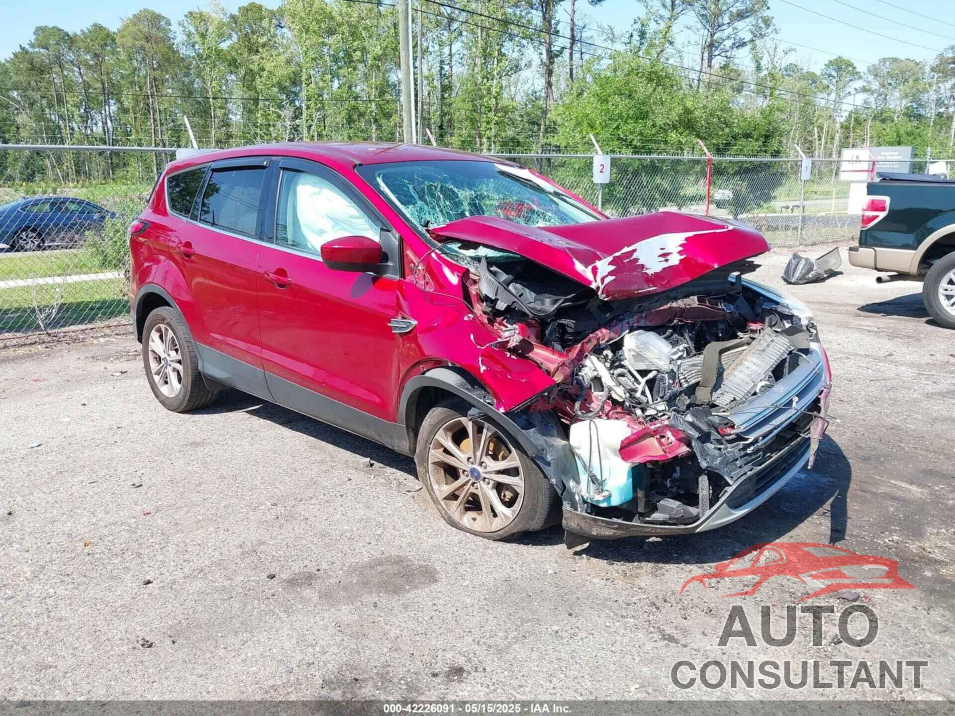 FORD ESCAPE 2017 - 1FMCU0GD4HUC60475