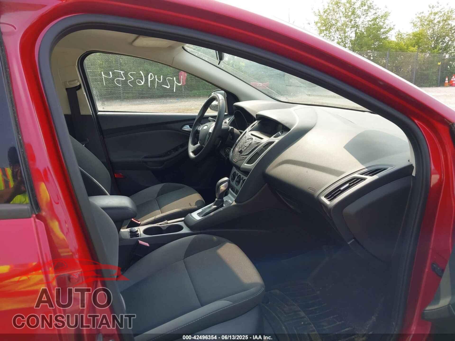 FORD FOCUS 2012 - 1FAHP3F26CL210118