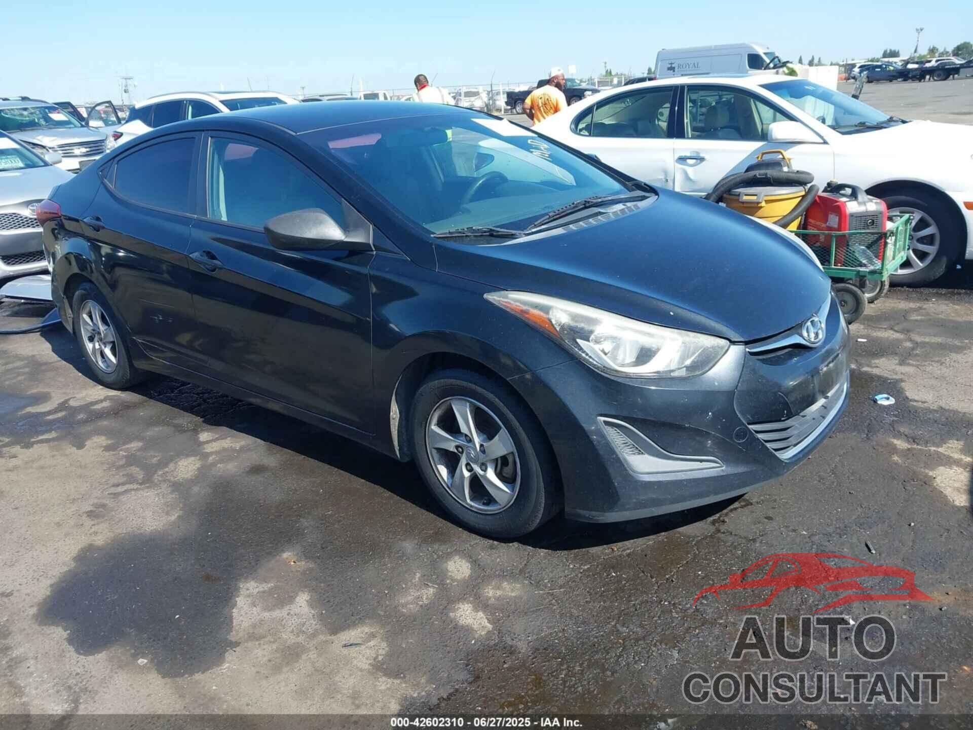 HYUNDAI ELANTRA 2015 - KMHDH4AE4FU266047