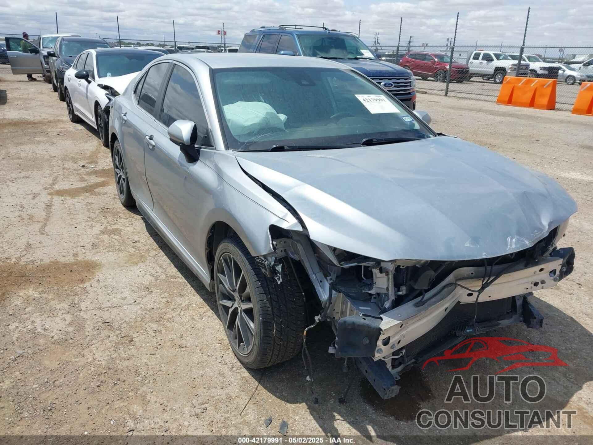 TOYOTA CAMRY 2021 - 4T1G11AK2MU578354
