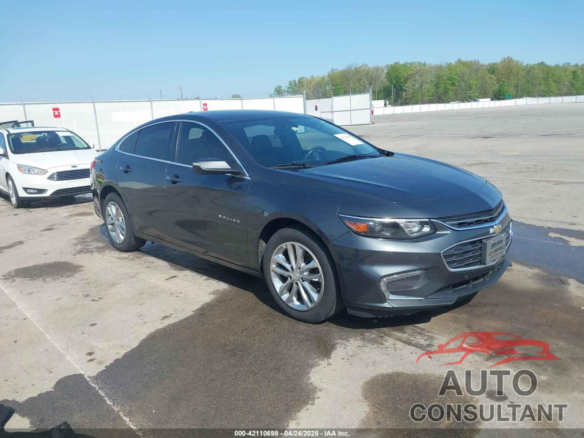 CHEVROLET MALIBU 2017 - 1G1ZE5ST2HF144518