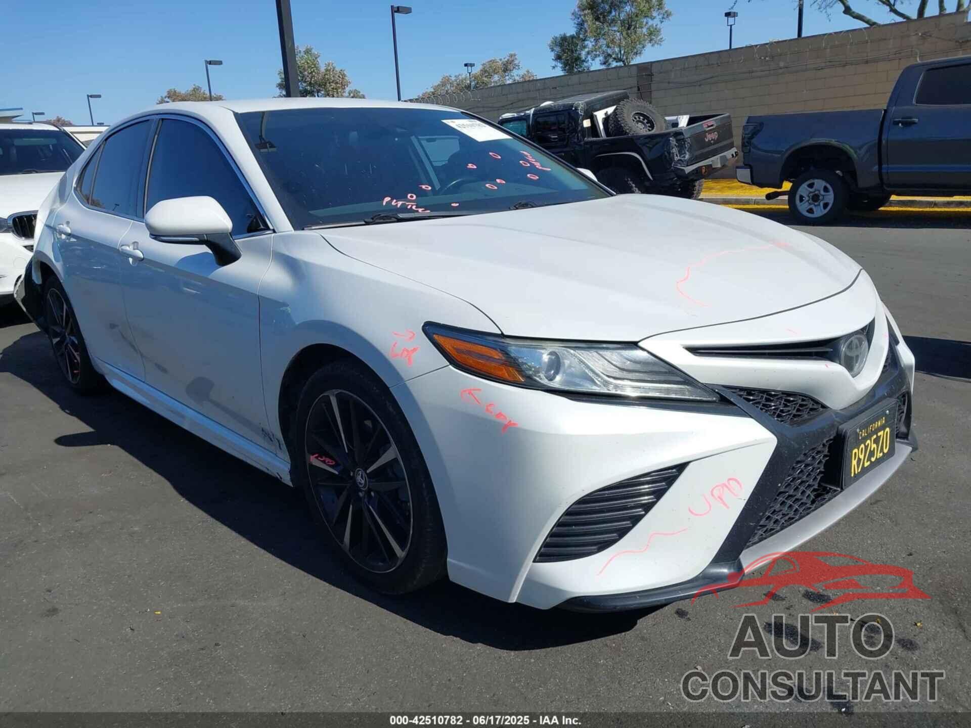TOYOTA CAMRY 2019 - 4T1B61HK2KU809347
