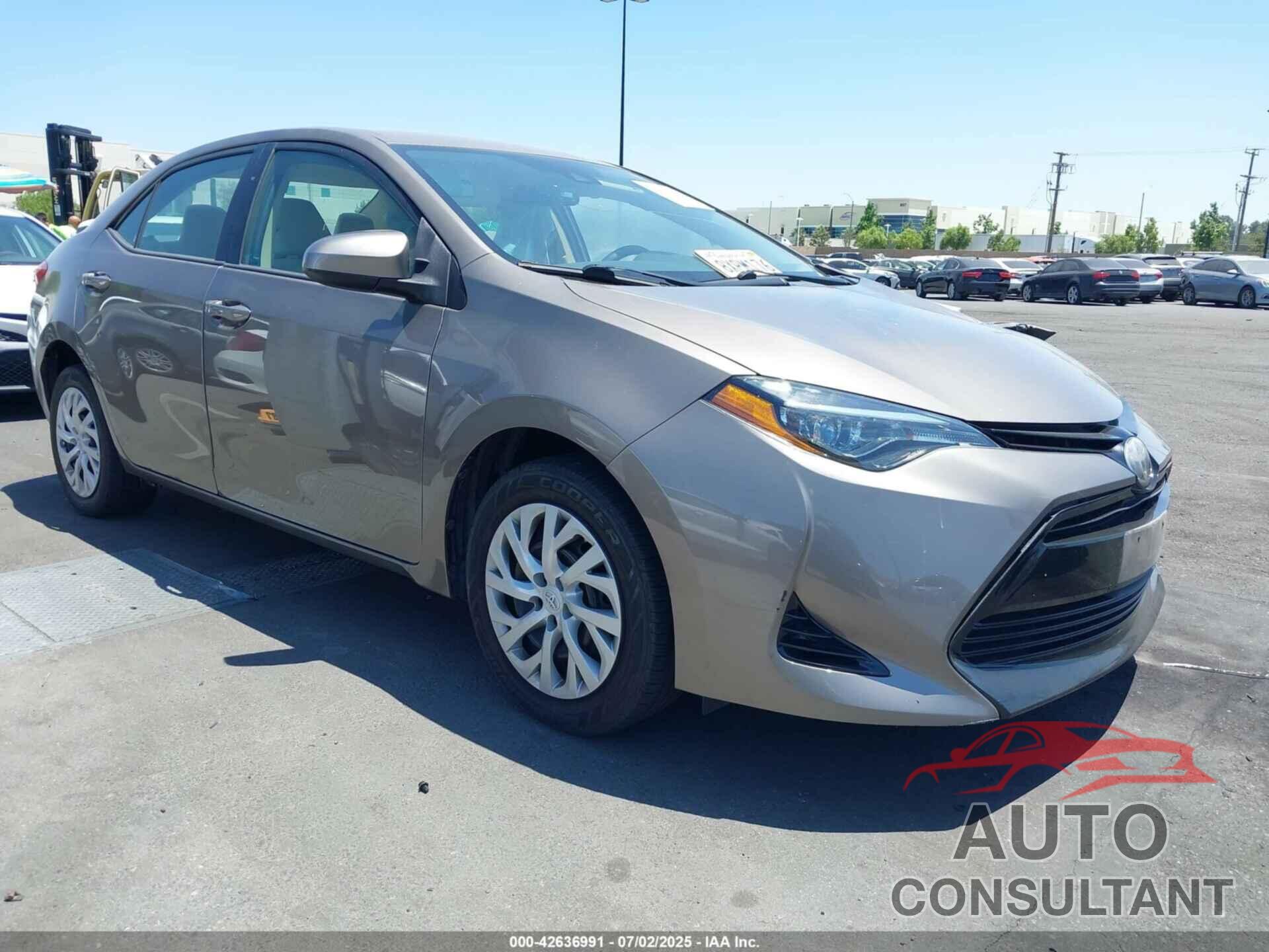 TOYOTA COROLLA 2018 - 5YFBURHE2JP853055