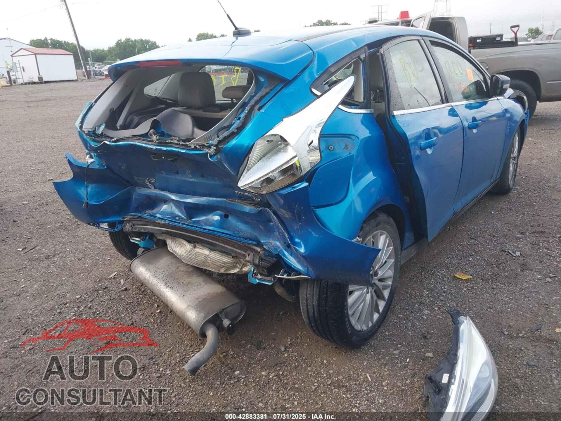 FORD FOCUS 2015 - 1FADP3N25FL367286