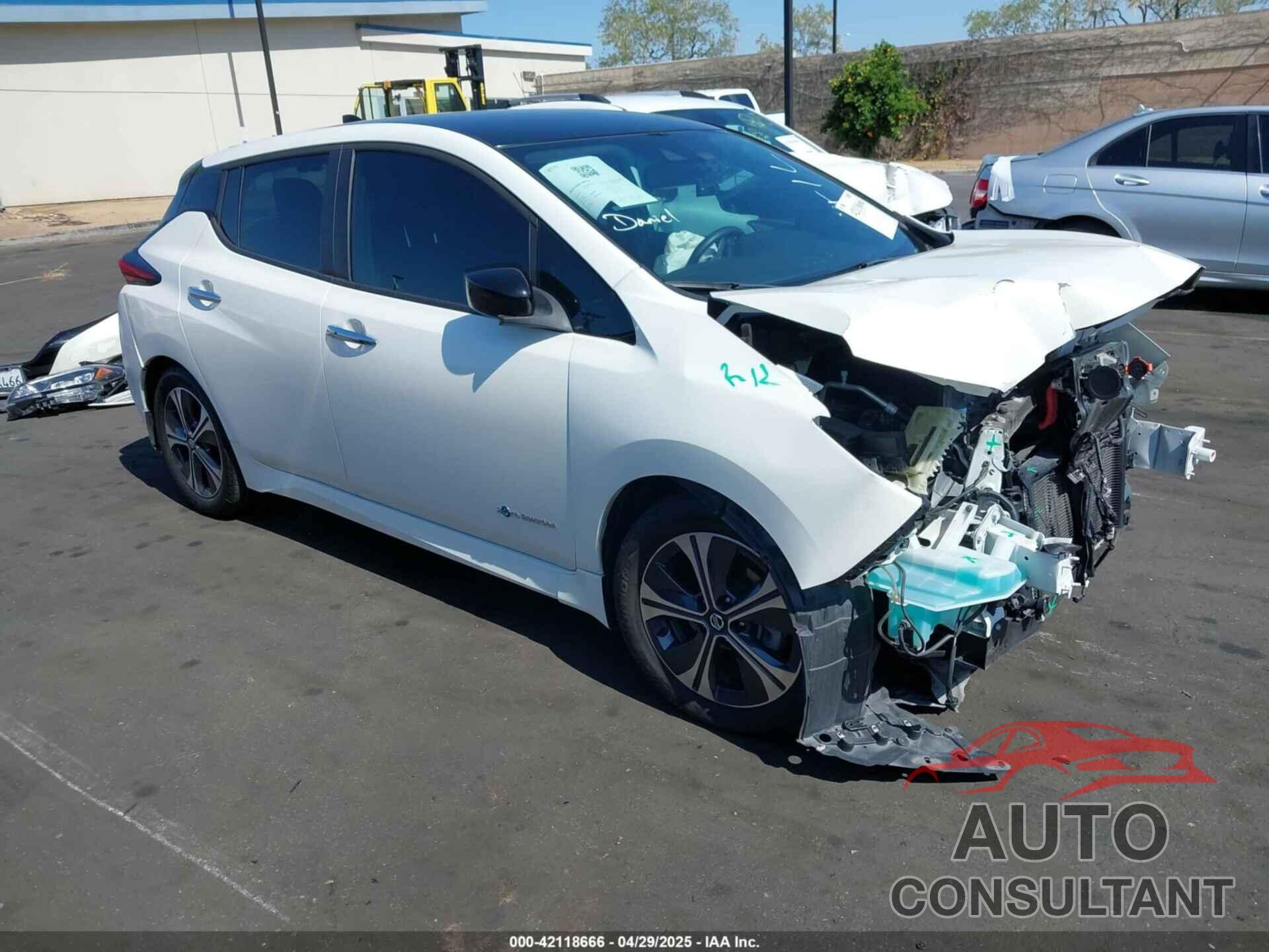 NISSAN LEAF 2018 - 1N4AZ1CPXJC301793