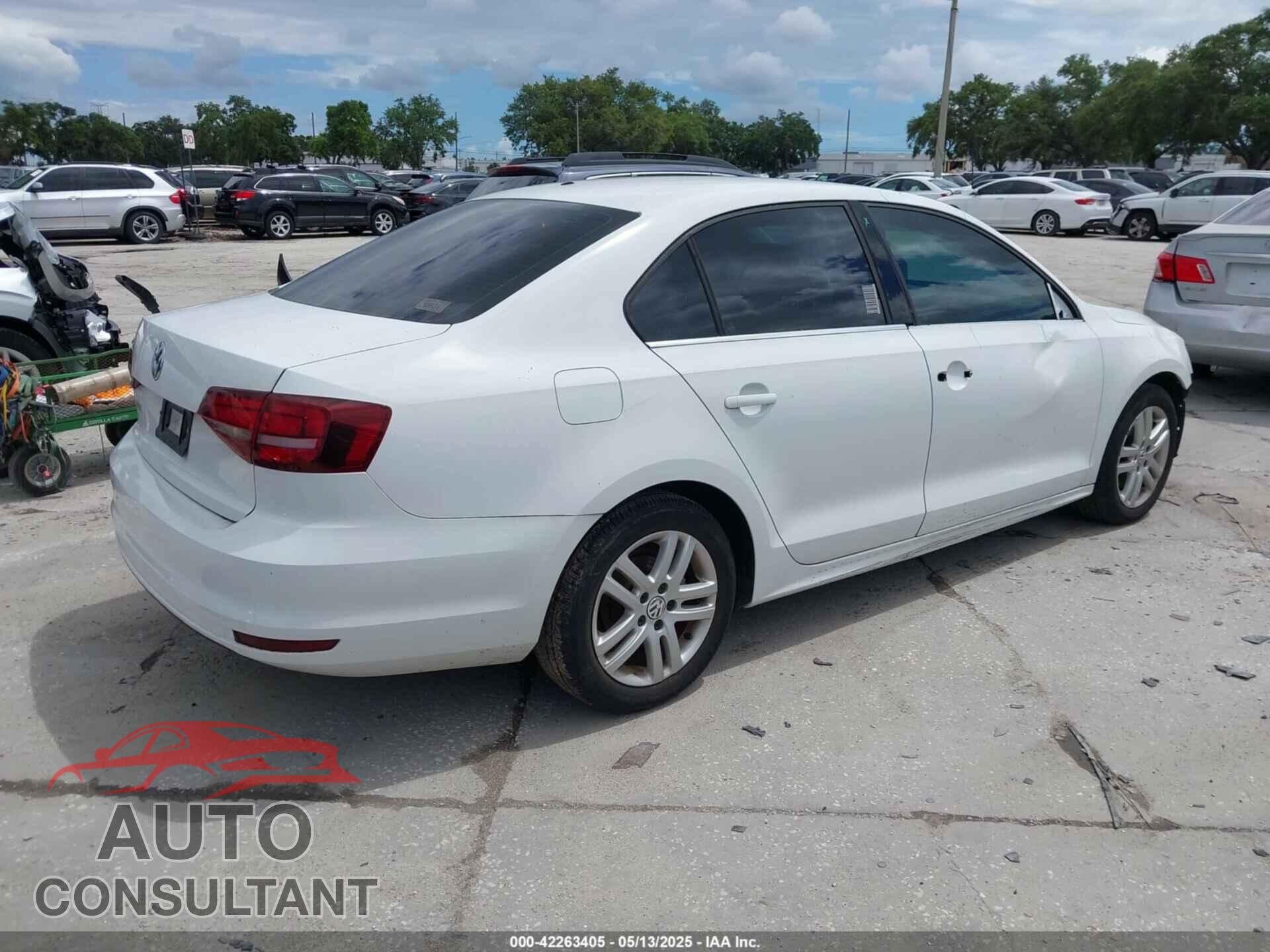 VOLKSWAGEN JETTA 2017 - 3VW2B7AJ5HM200333
