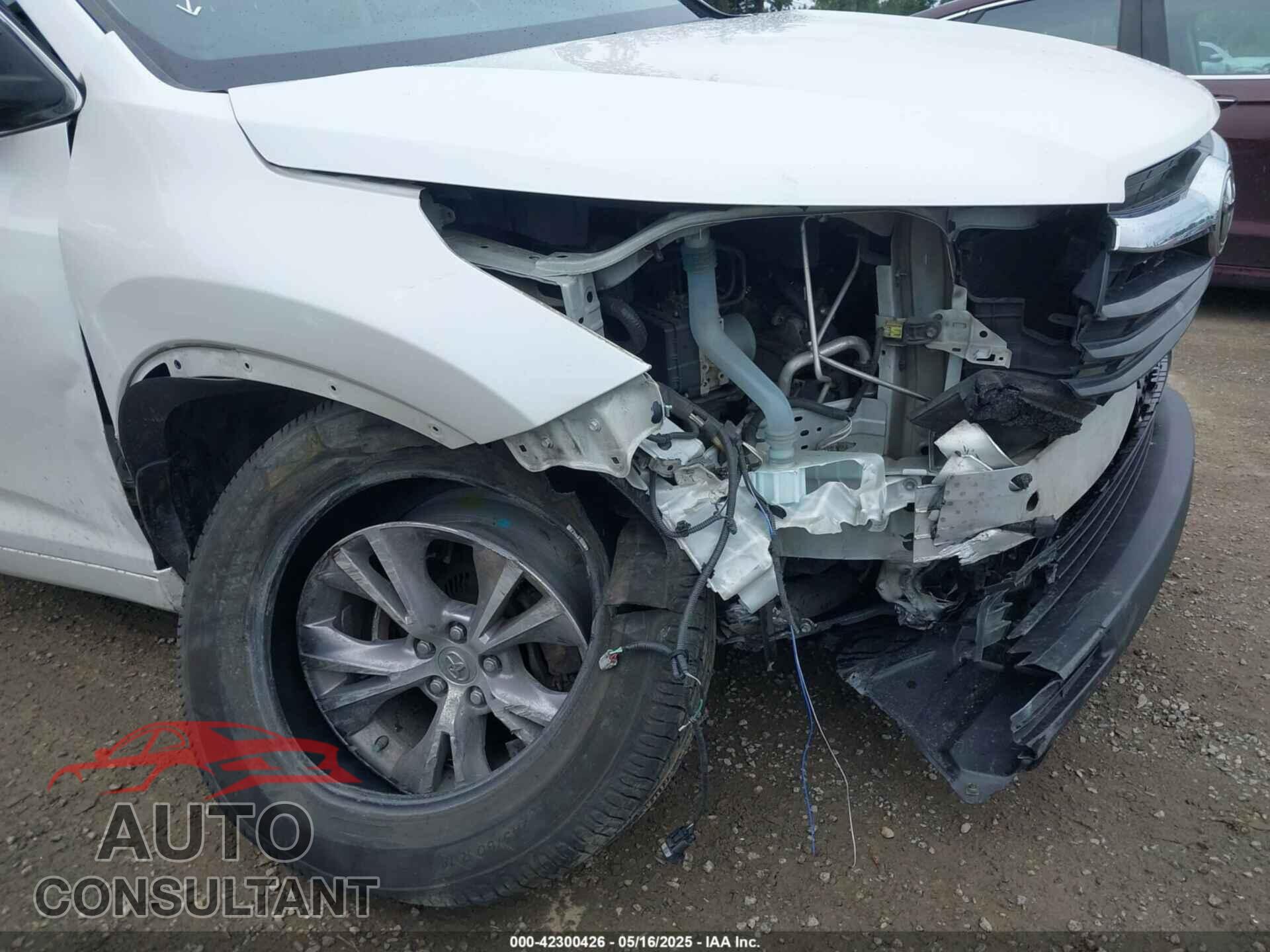 TOYOTA HIGHLANDER 2015 - 5TDBKRFH6FS162368