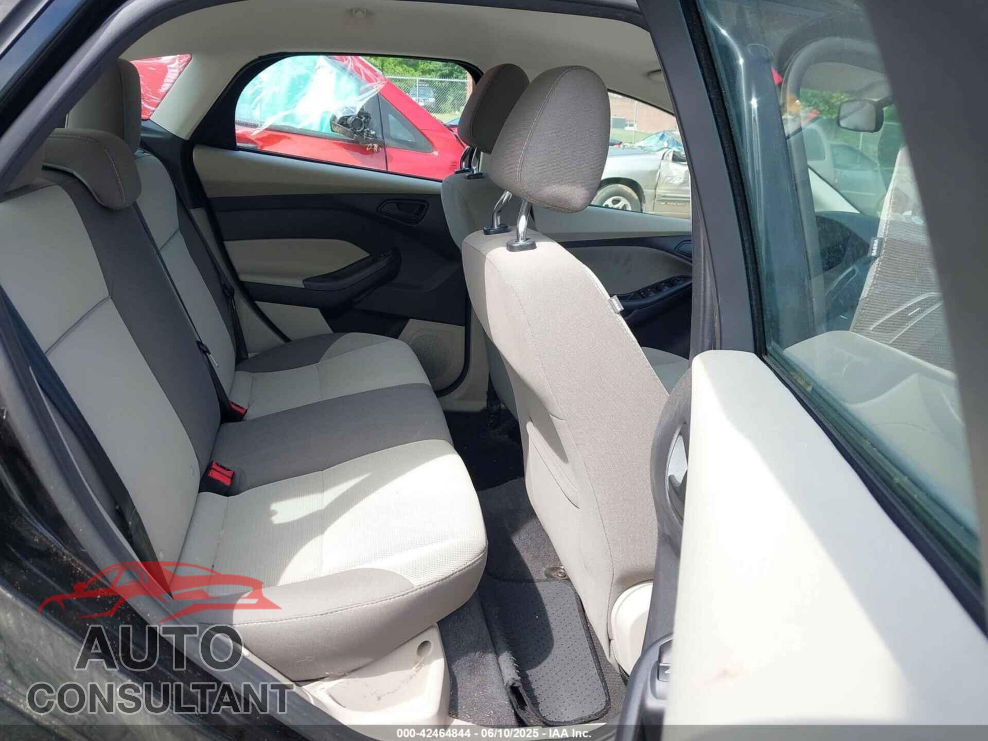 FORD FOCUS 2012 - 1FAHP3K28CL344182