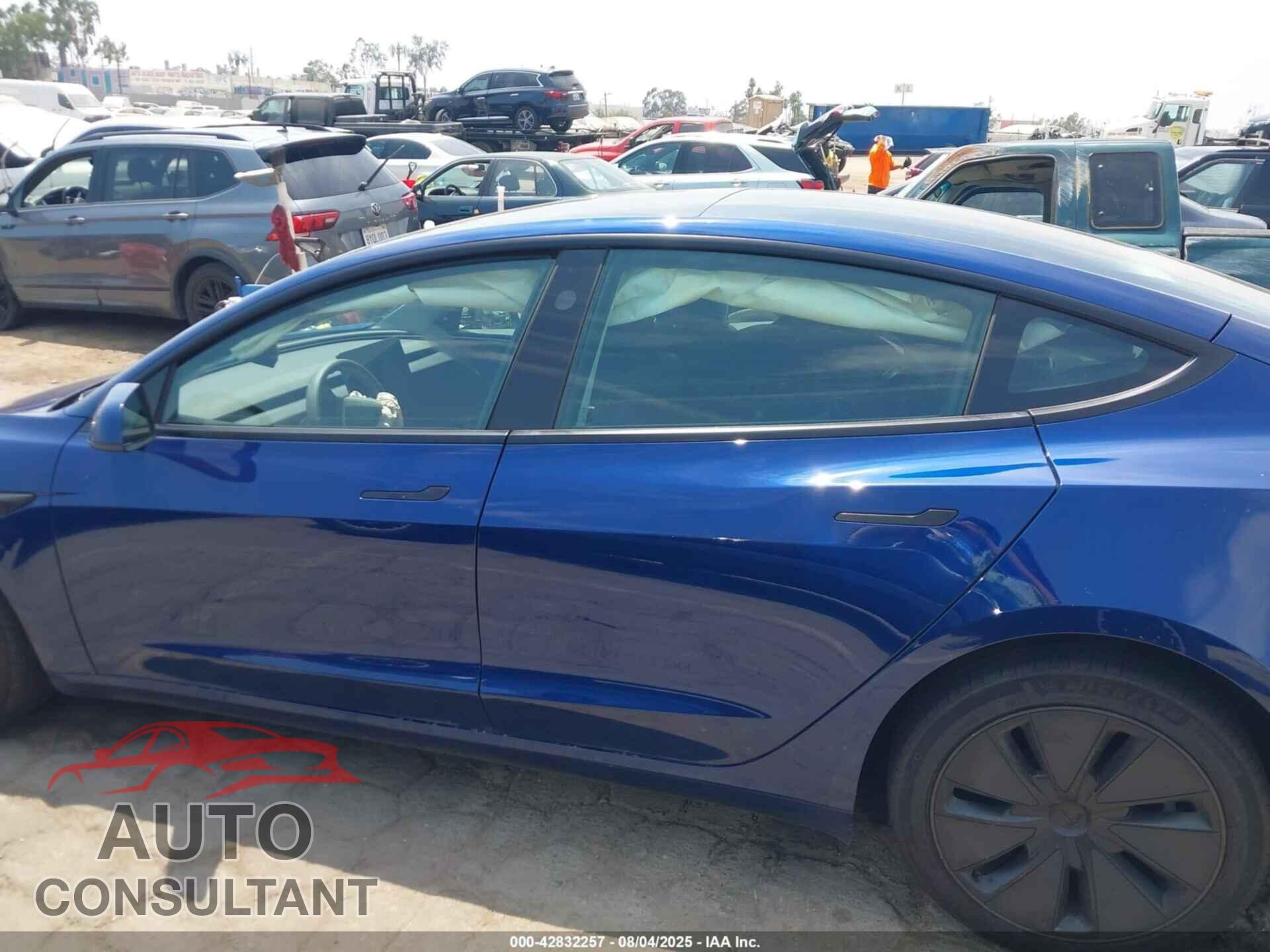 TESLA MODEL 3 2024 - 5YJ3E1EA8RF846624
